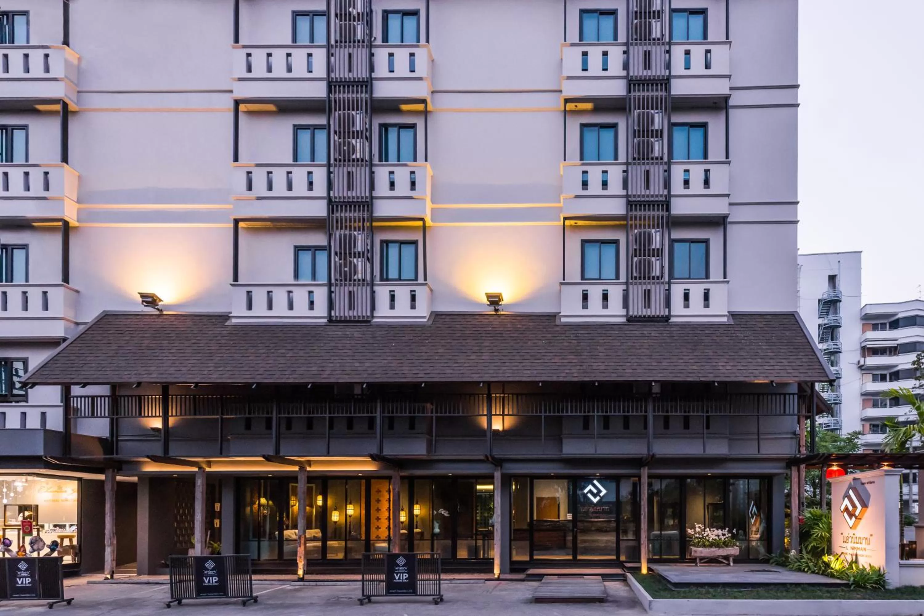 Property building in L Nimman