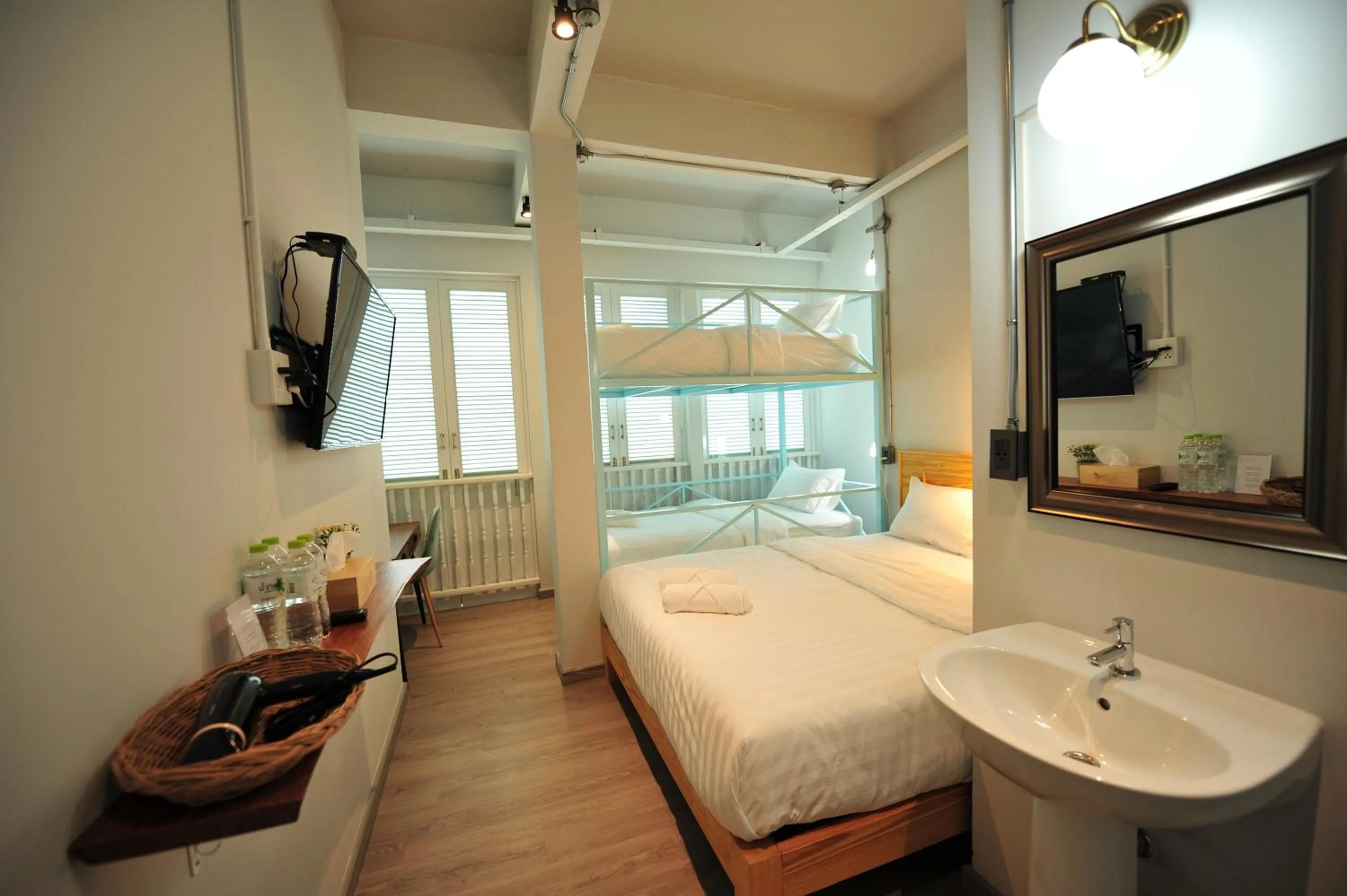 Photo of the whole room, Bed in Latima Boutique Hostel