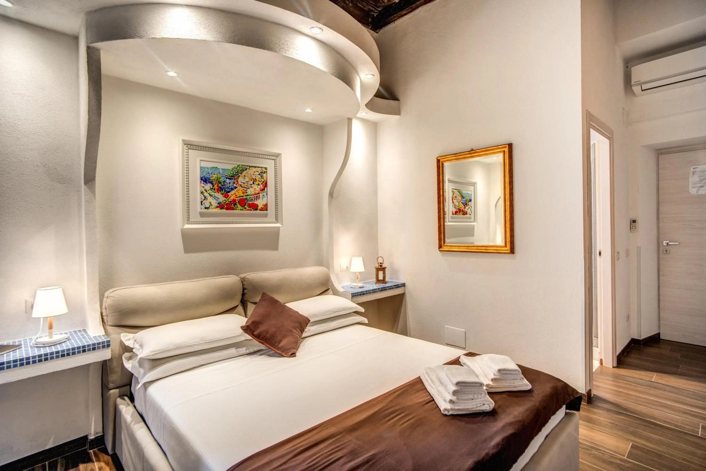 Bed in Piazza di Spagna Comfort Rooms