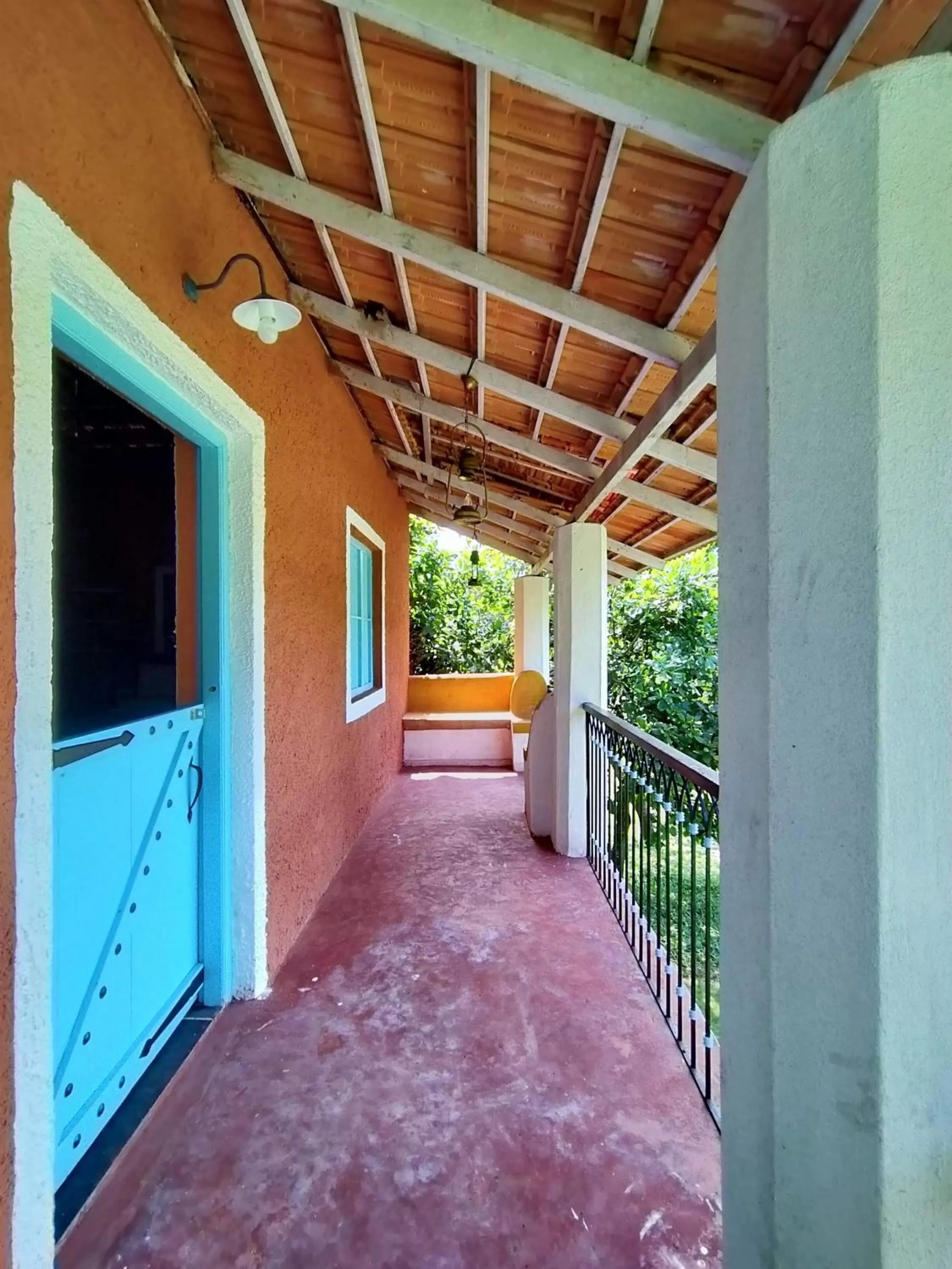 Facade/entrance in Porsu