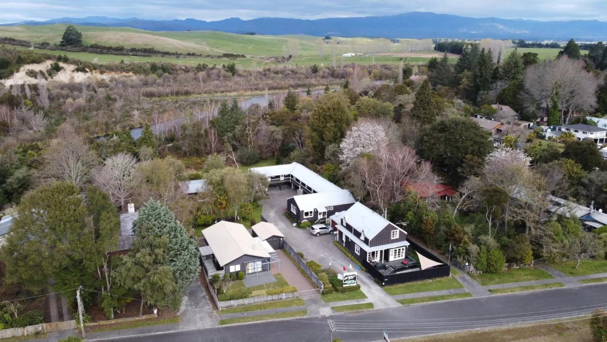 Bird's eye view, Bird's-eye View in Sportsmans Lodge Turangi