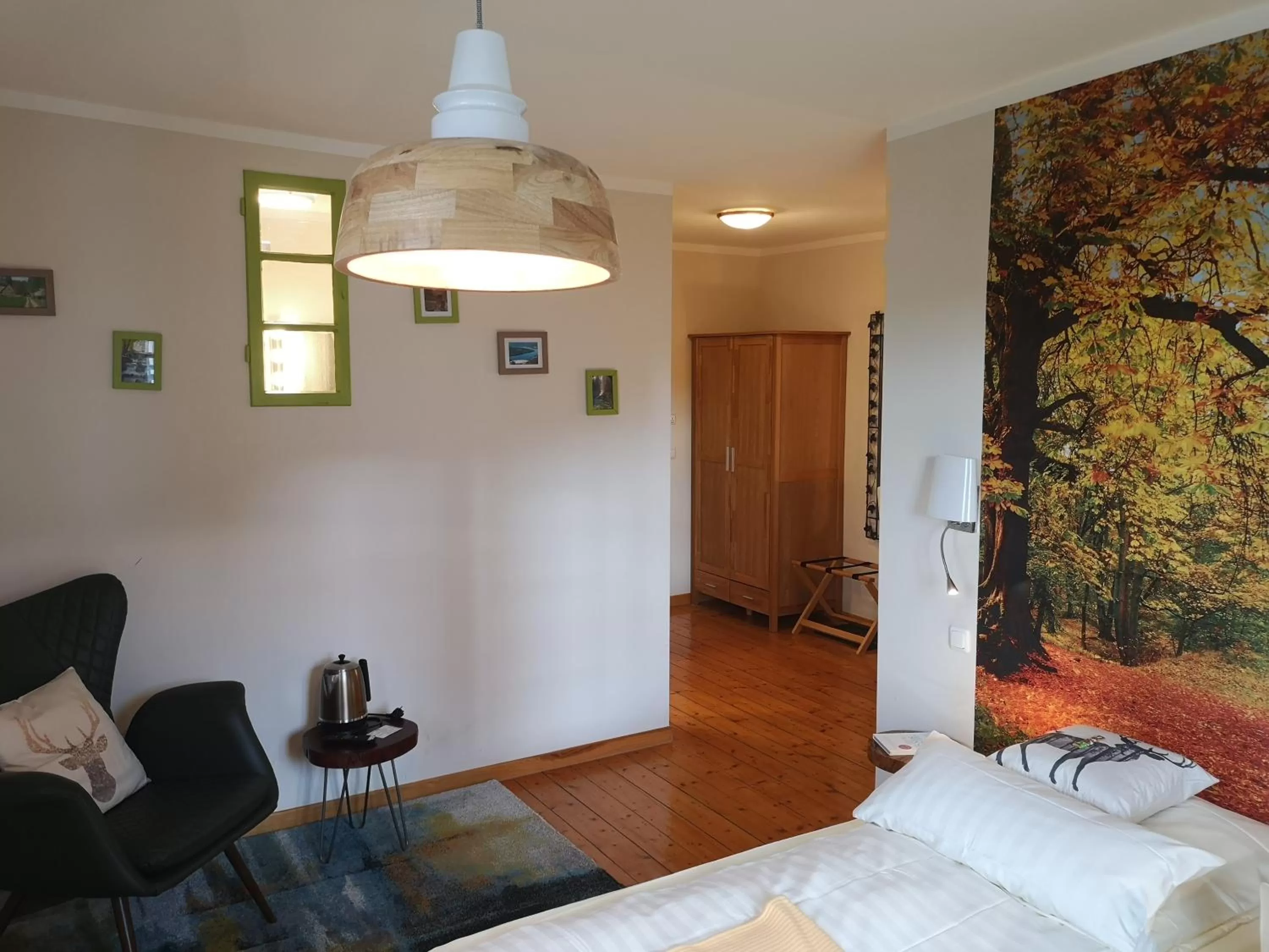 Photo of the whole room, Bed in Hotel Goldflair am Rathaus