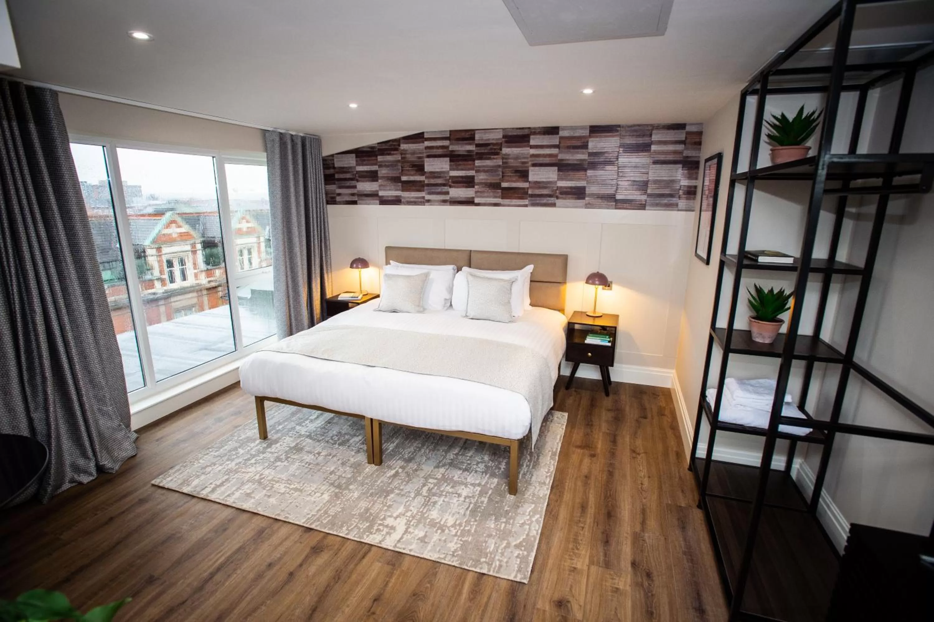 Bedroom, Bed in The Gresham Aparthotel