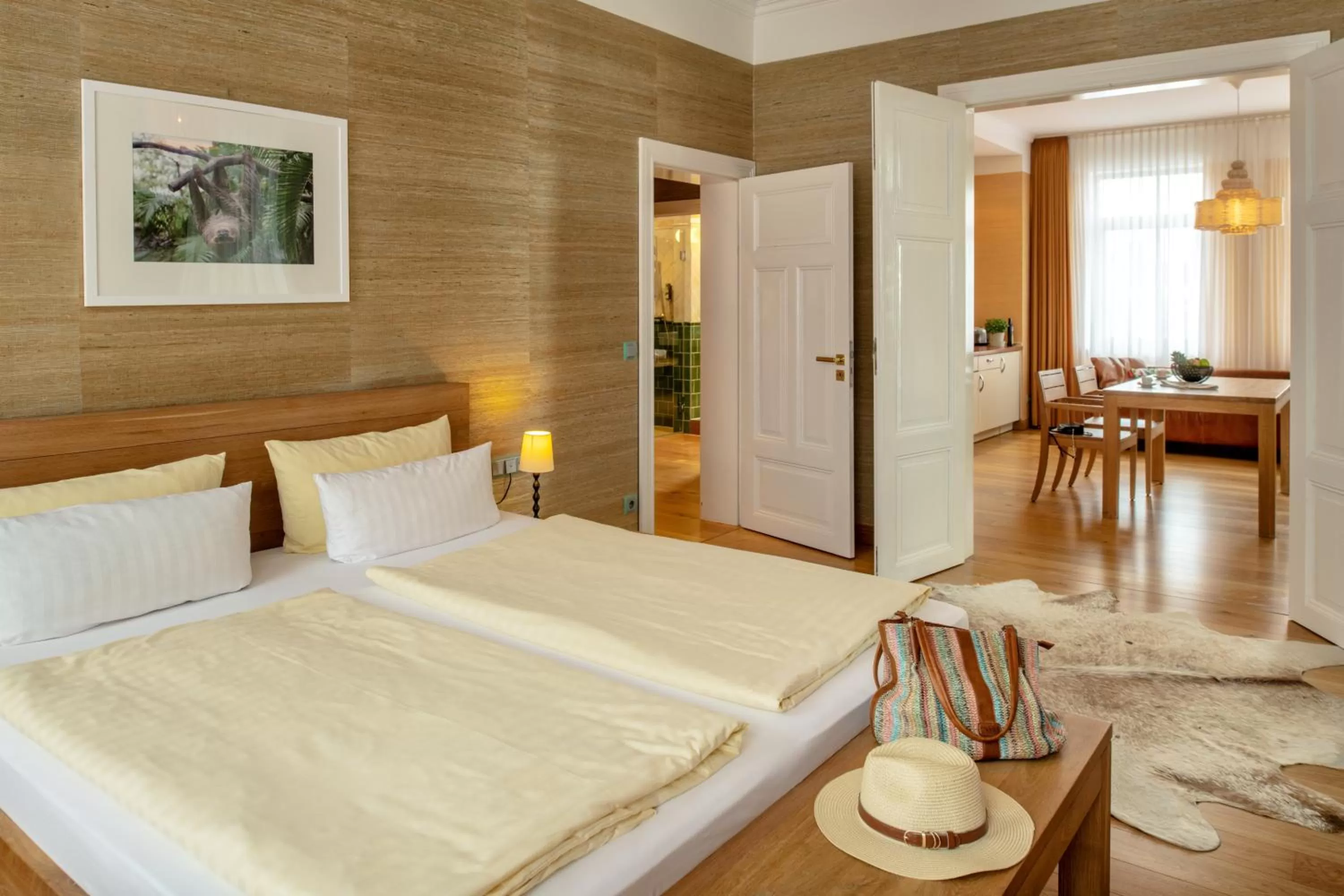 Kitchen or kitchenette, Bed in Recknitztal-Hotel Marlow