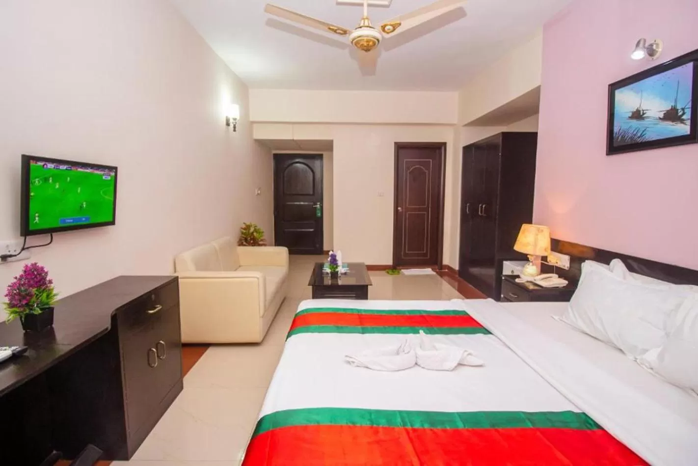 Bed in Central Inn Dhaka City Centre