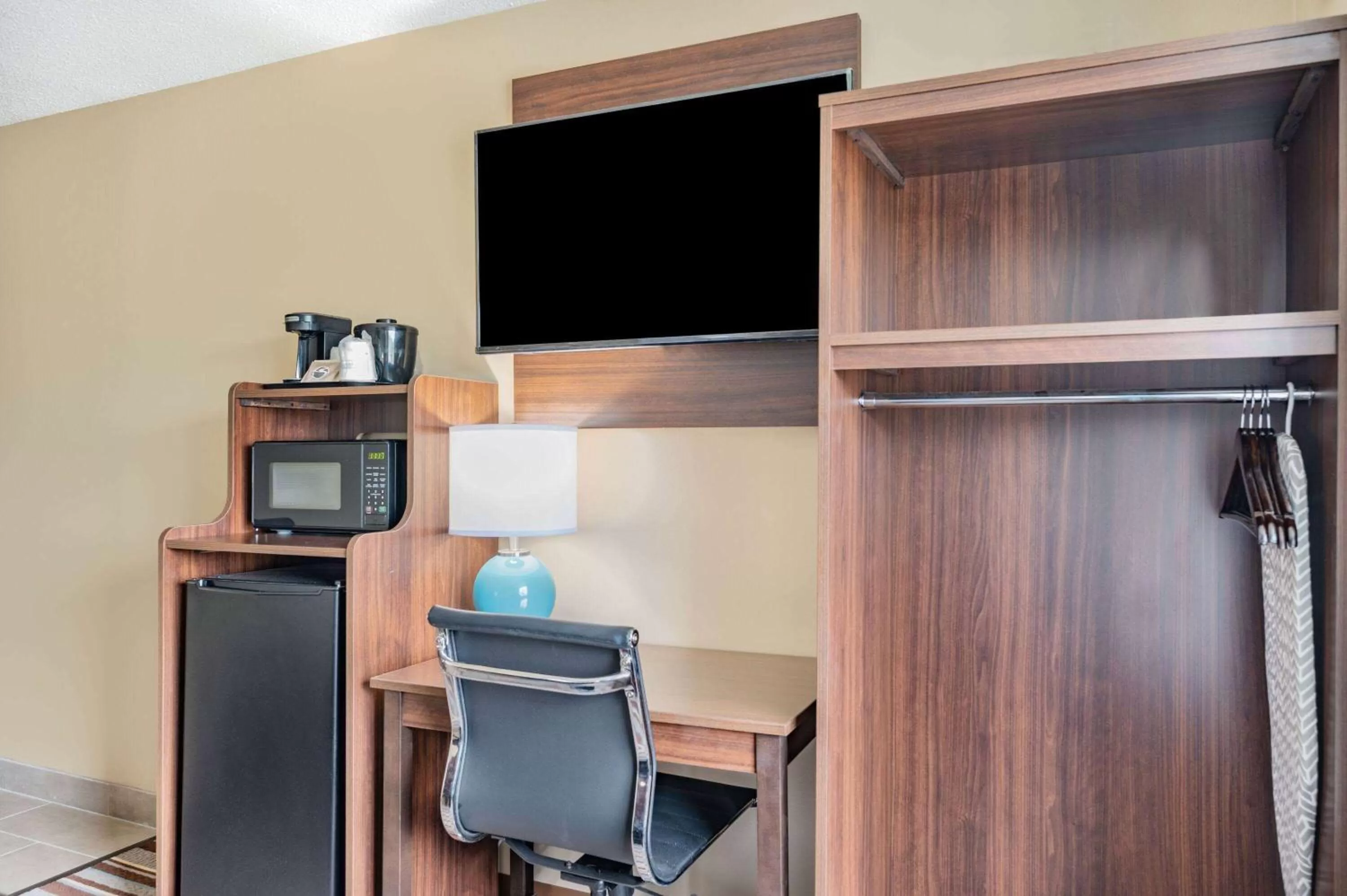 Bed in Super 8 by Wyndham Joliet