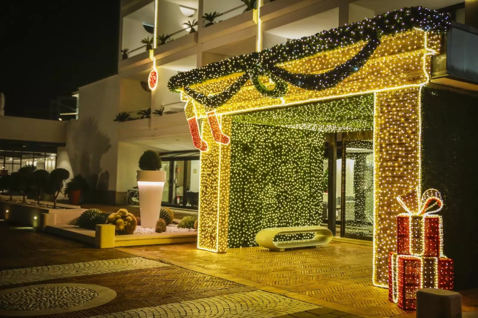 Facade/entrance in Mec Paestum Hotel