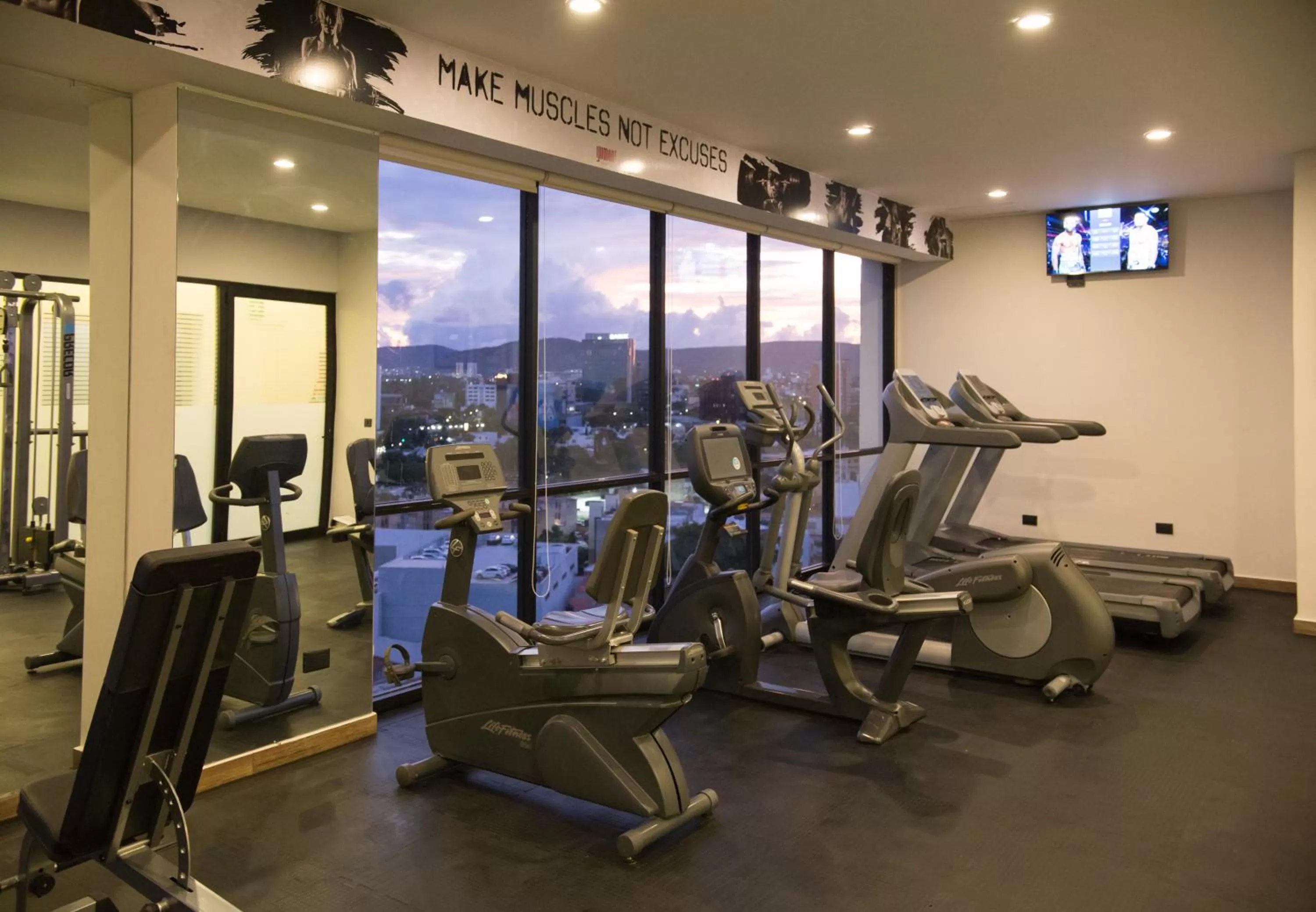 Fitness centre/facilities in Gumont Guadalajara López Mateos - Minerva