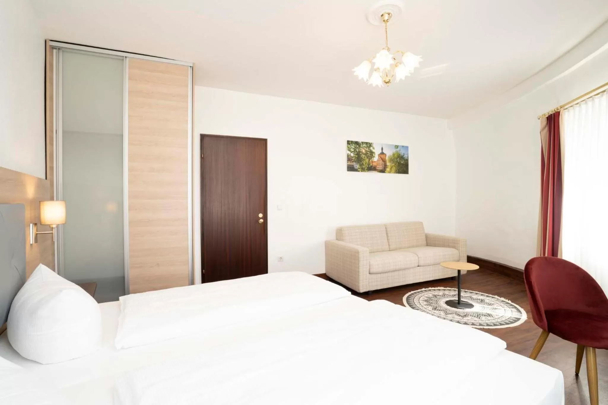 Photo of the whole room, Bed in Hotel National