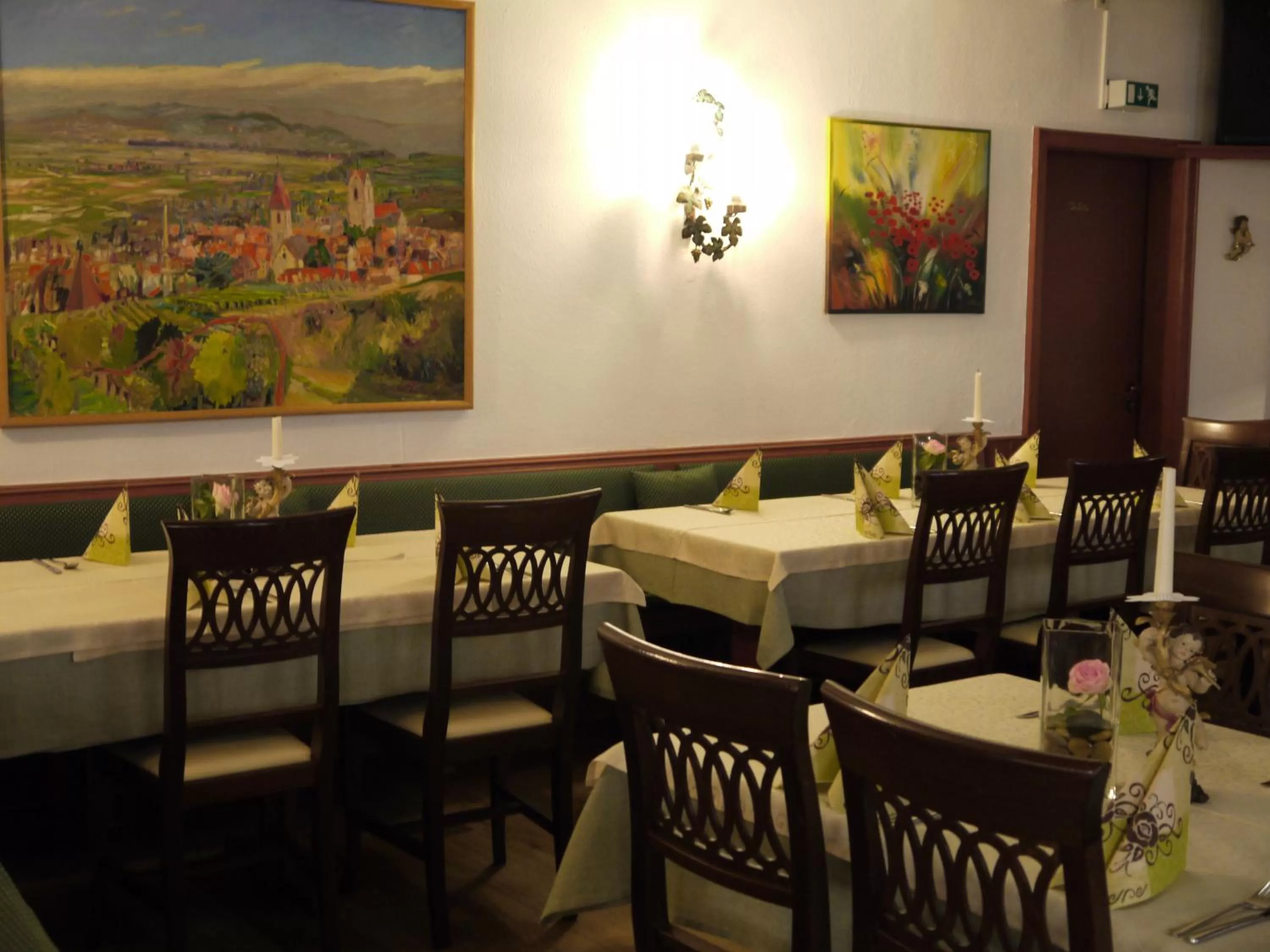 Restaurant/places to eat in Hotel Engel