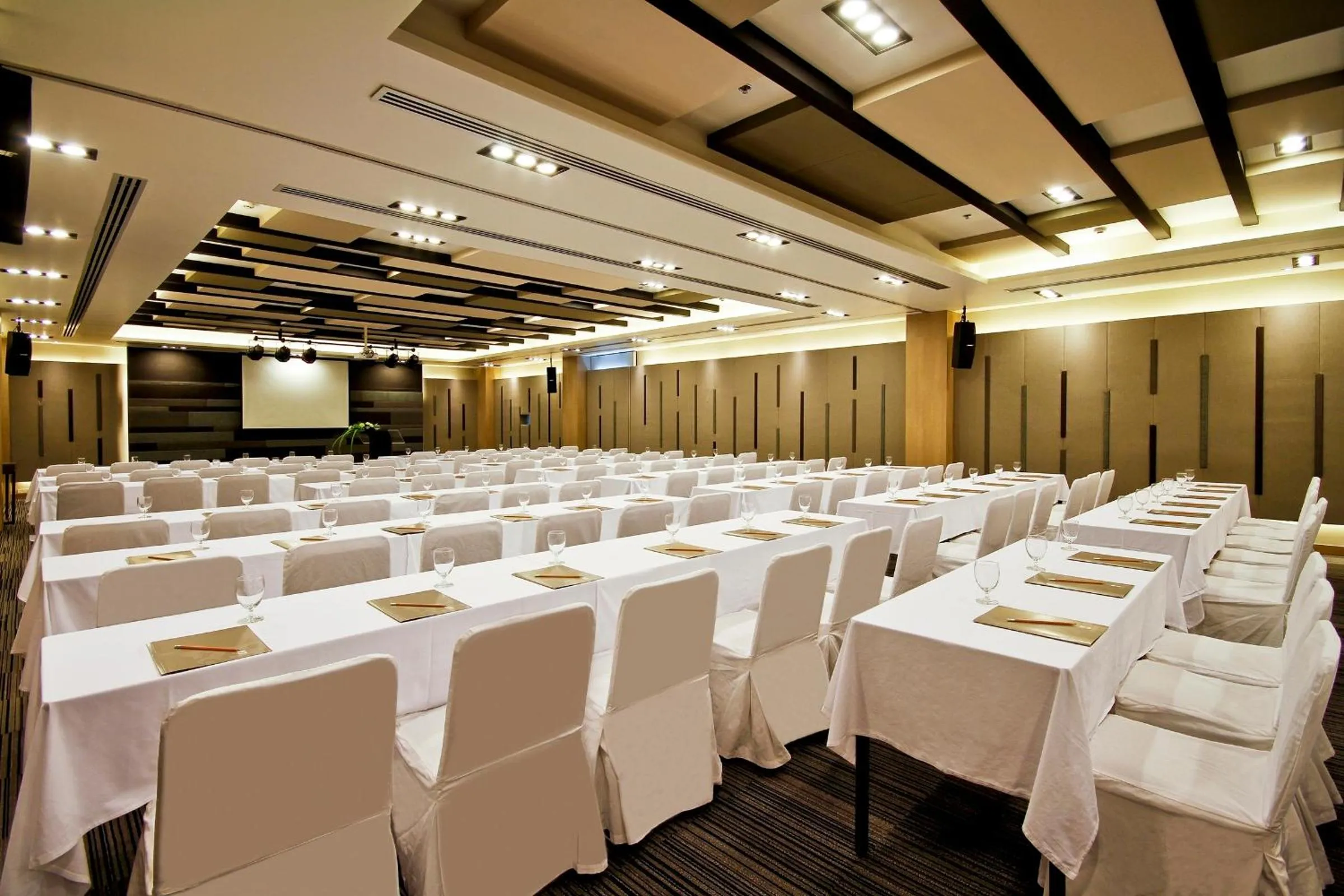 Business facilities in Classic Kameo Hotel & Serviced Apartments, Ayutthaya