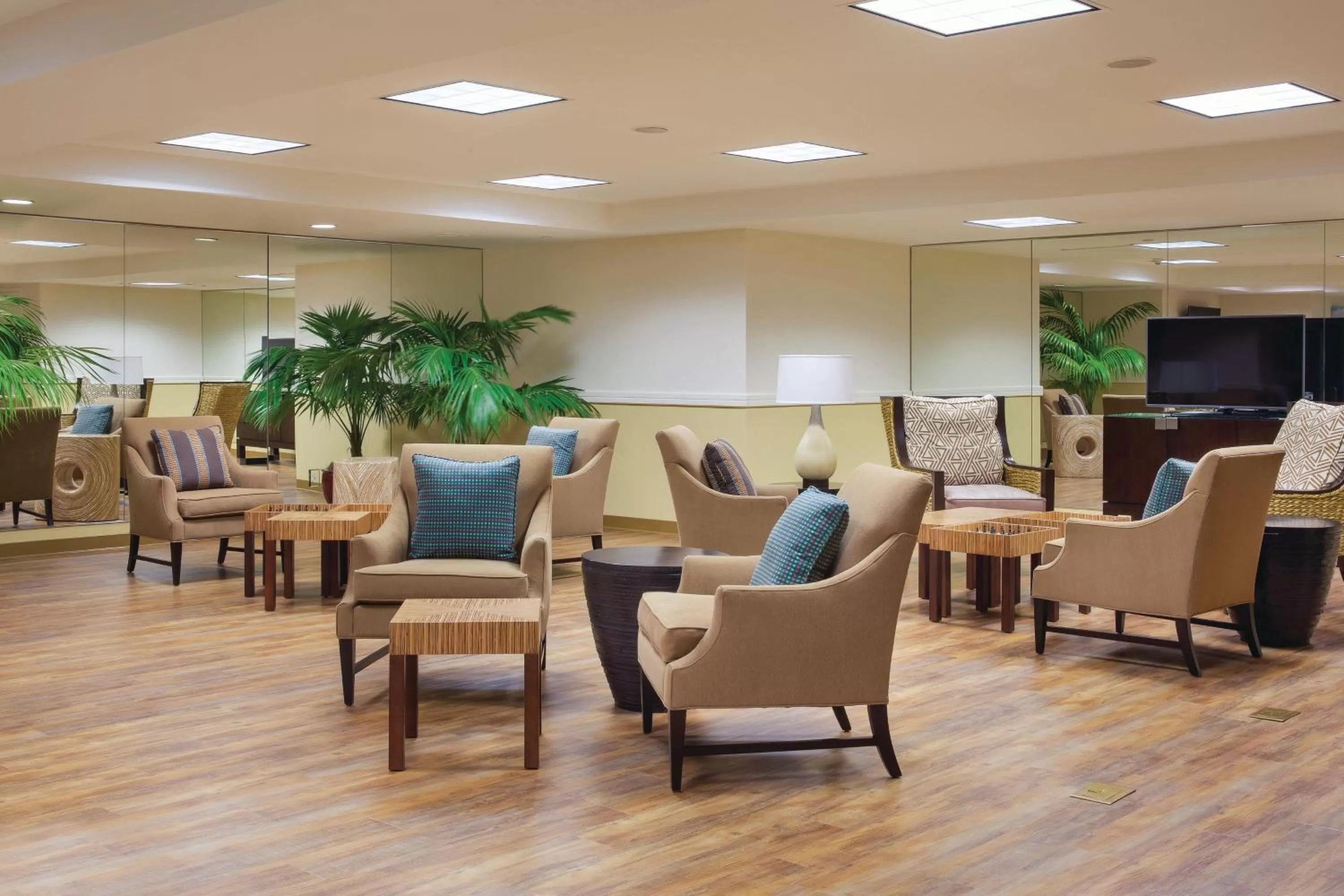 Lounge or bar in Marriott's Waiohai Beach Club