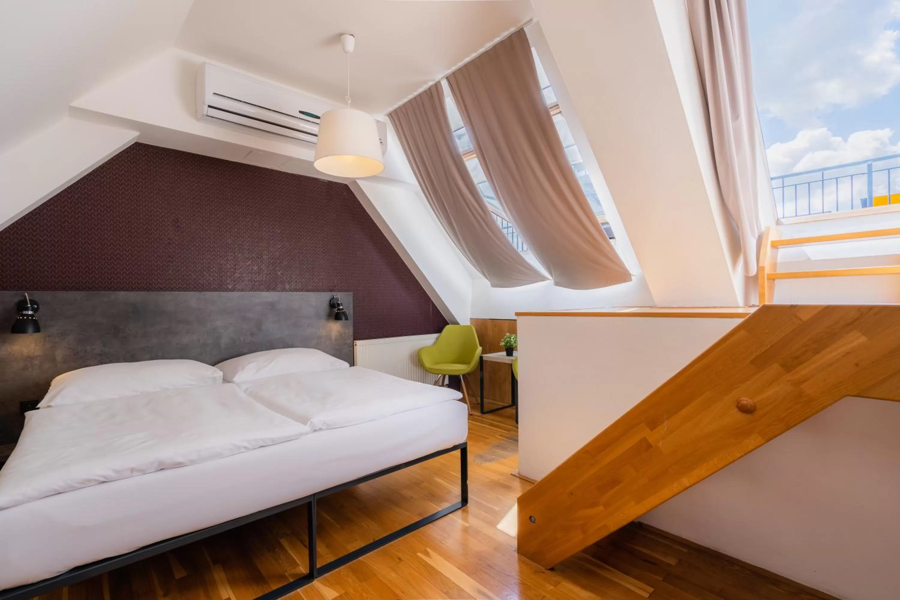 Bed in EA ApartHotel Melantrich