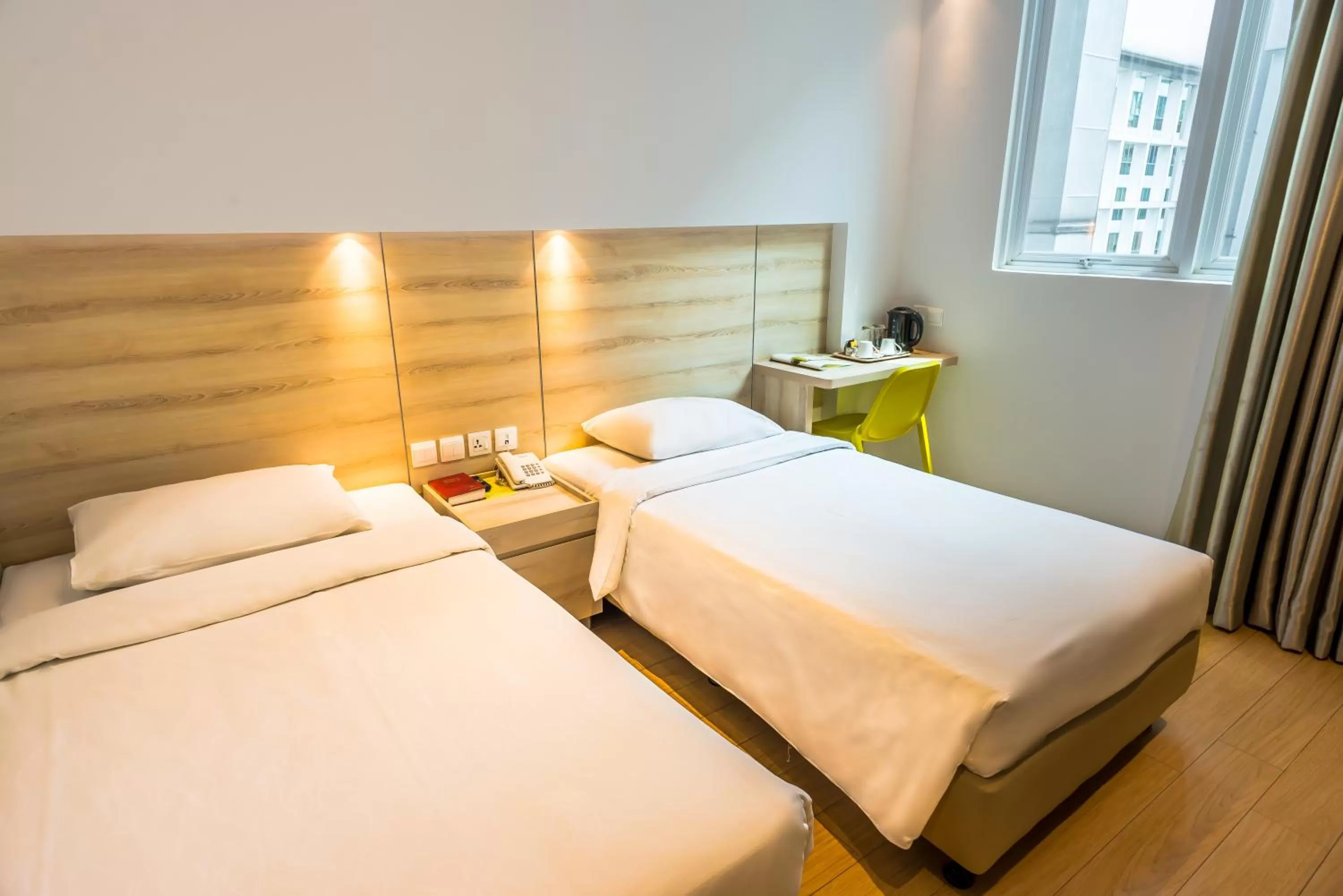 Bedroom, Bed in Summer View Hotel