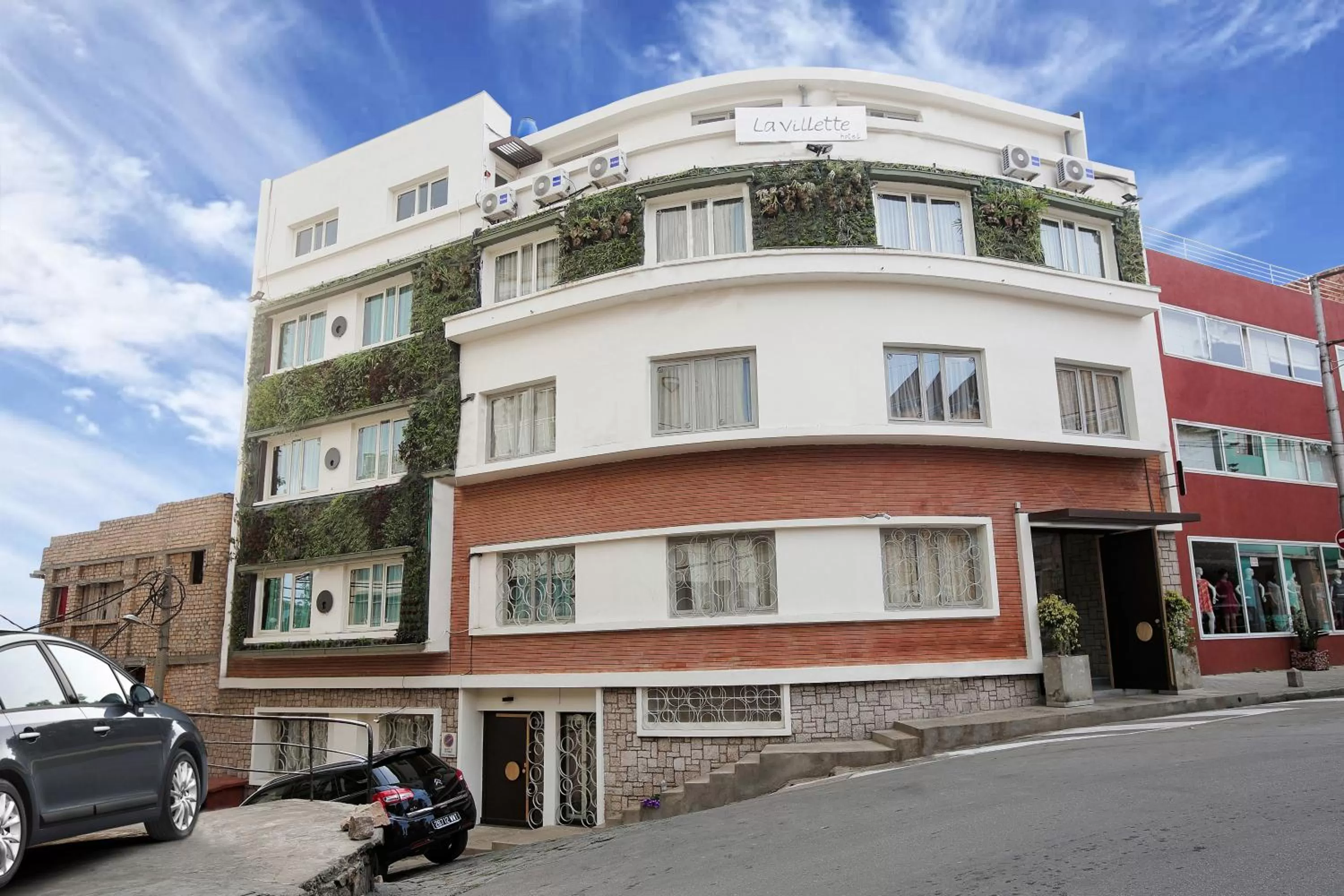 Facade/entrance in Hotel La Villette