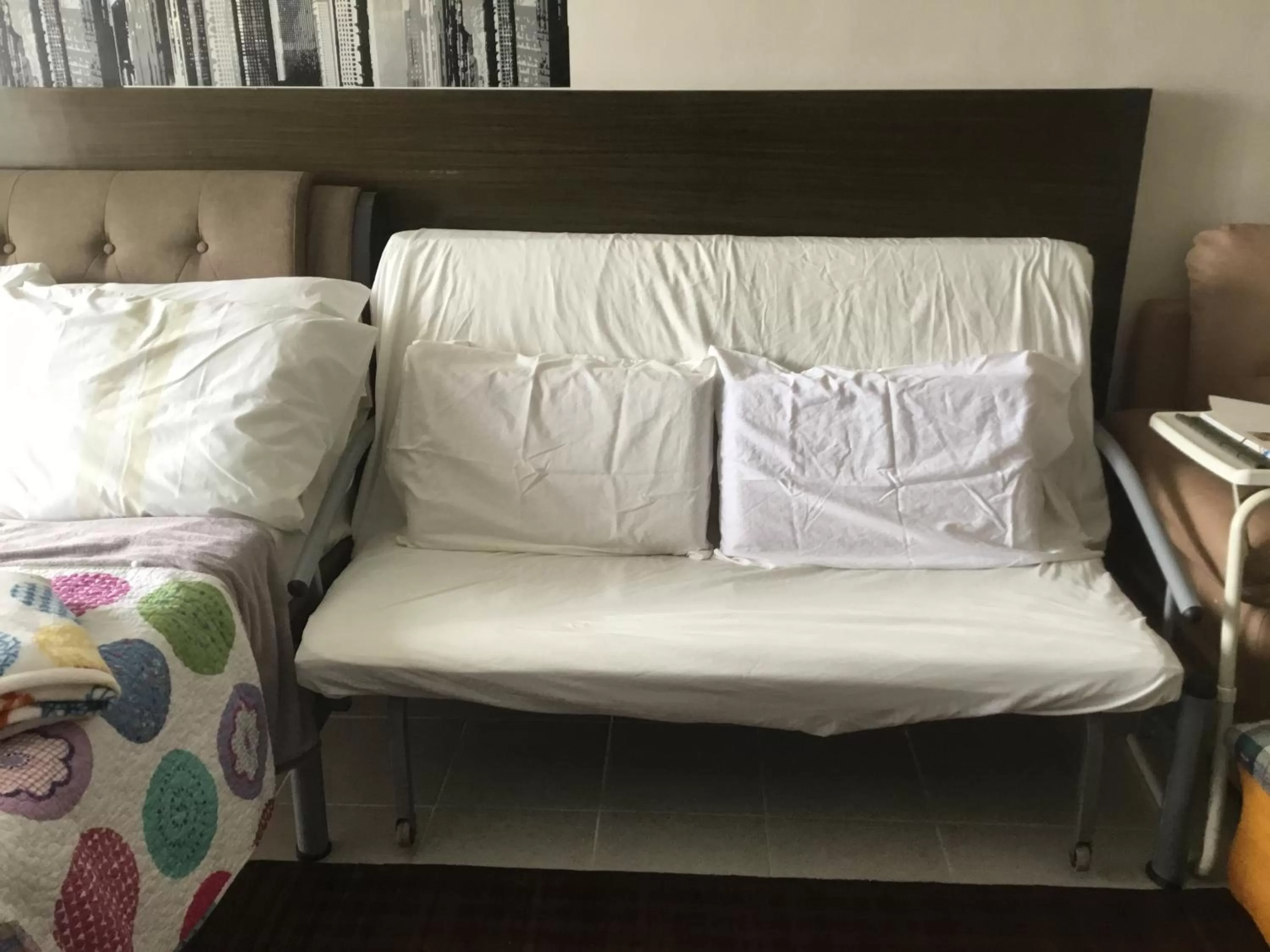 Bed in Condo with Free Swimming Pool & Viewing Deck