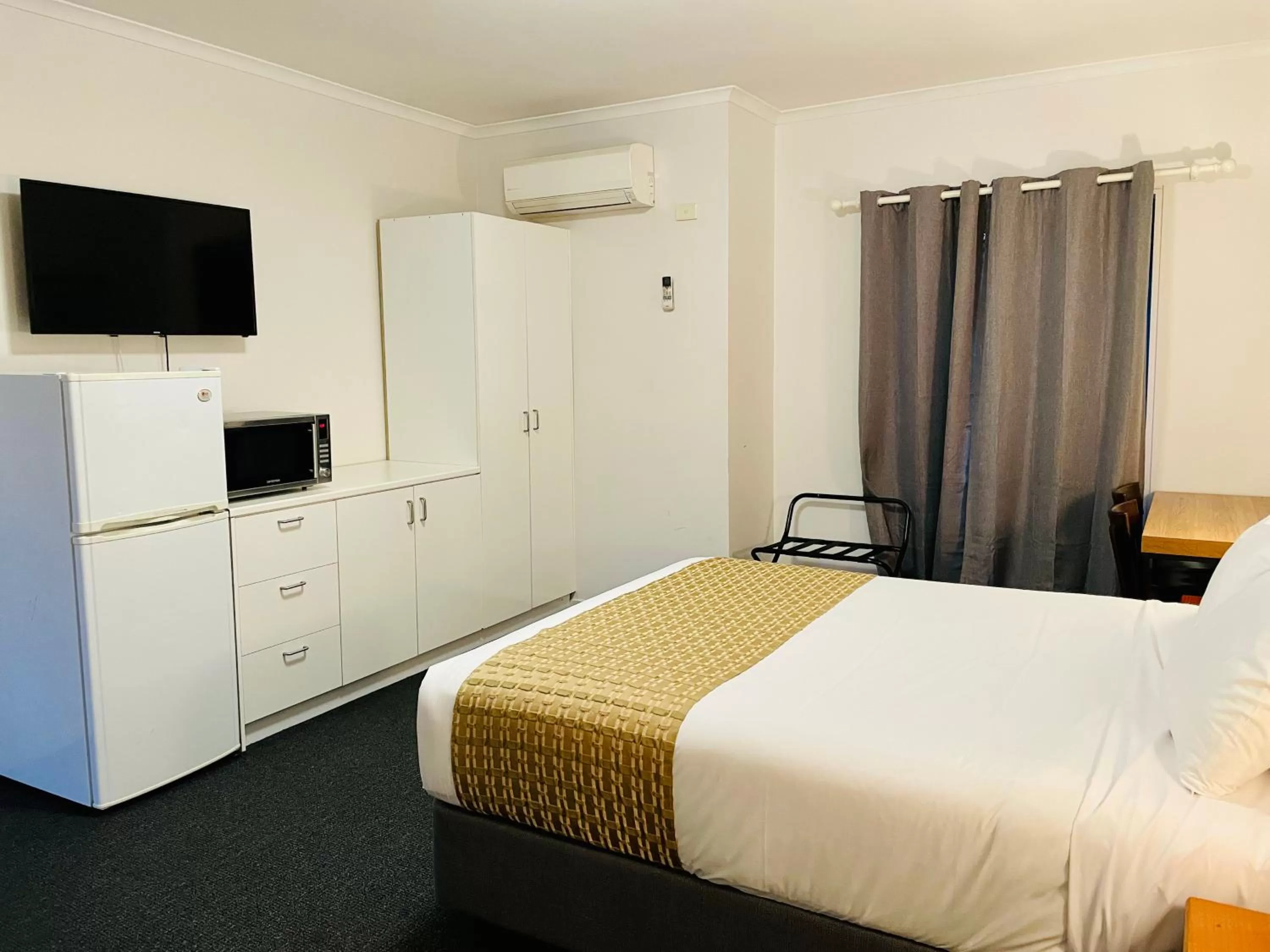 Bed in The Menzies Ballarat