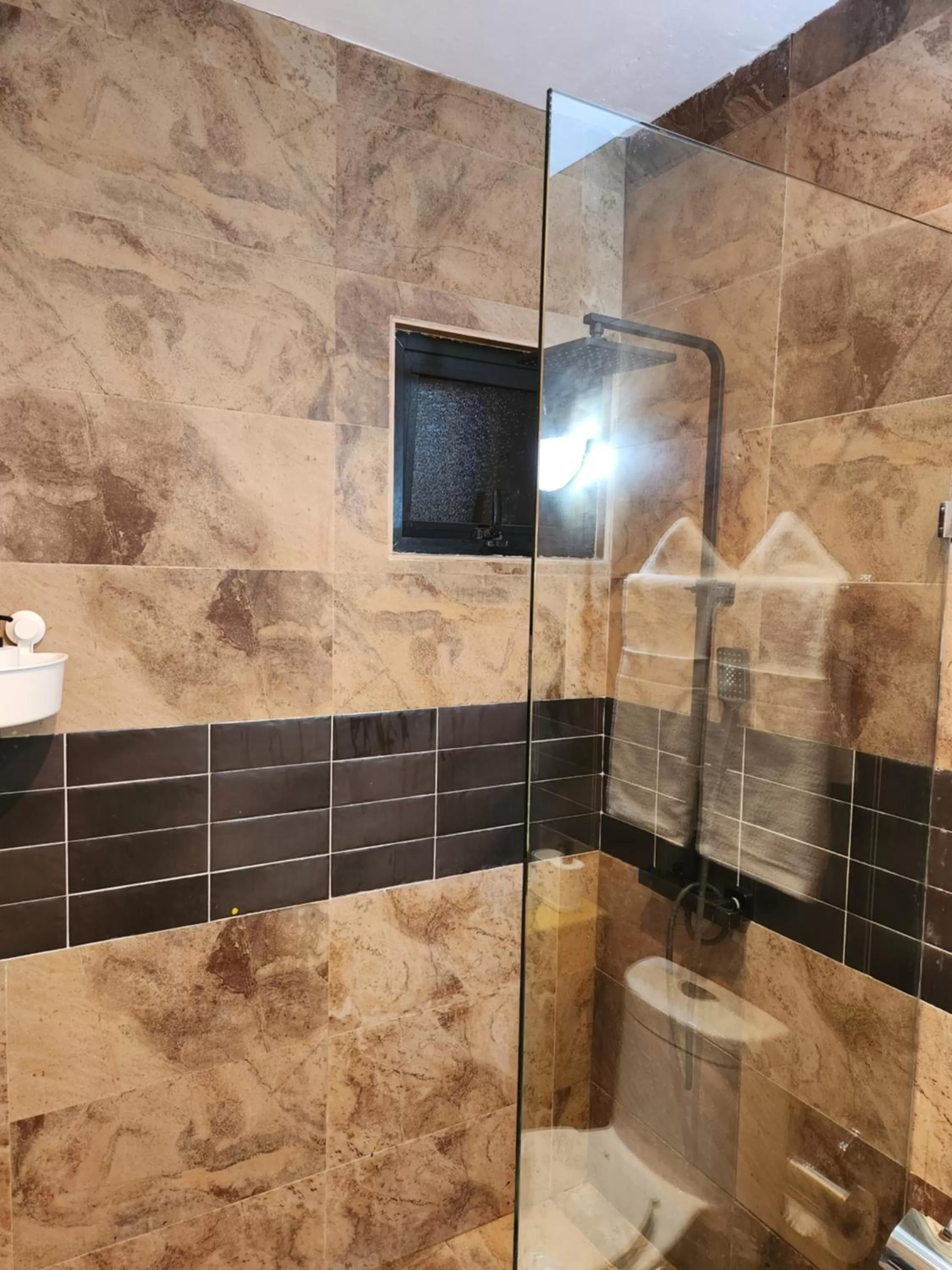 Shower in Hotel La Casona MC