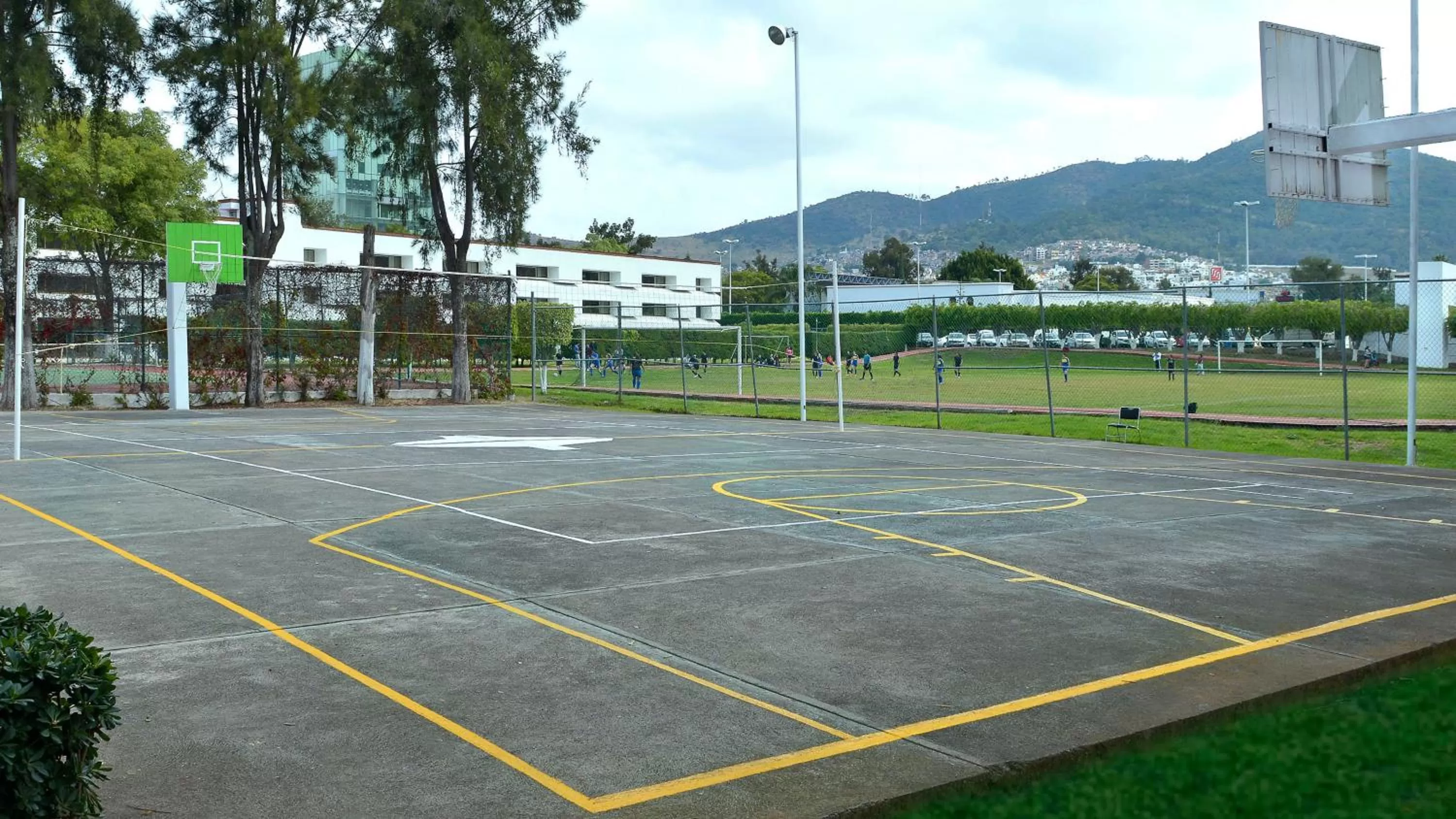 Swimming pool in Holiday Inn Morelia by IHG