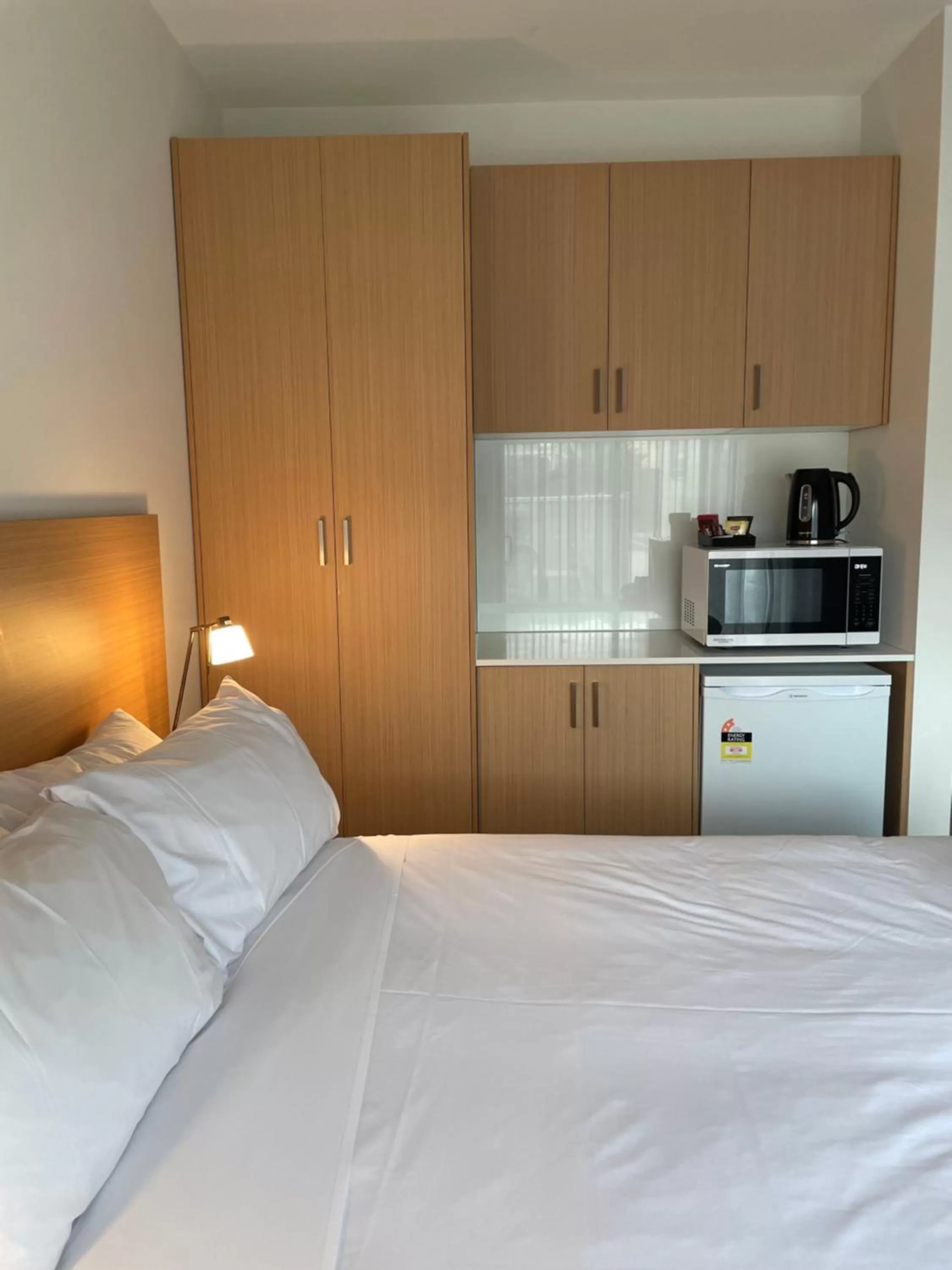 Bed in Whittlesea Motel