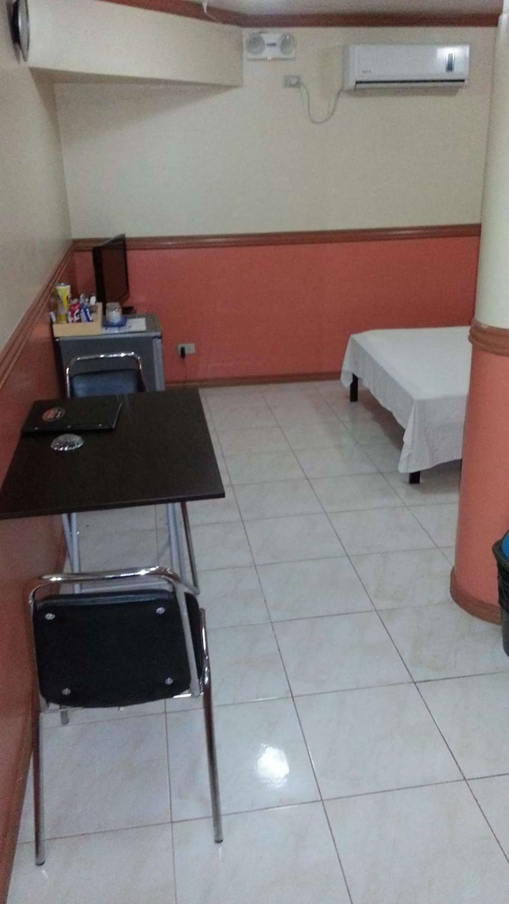 Decorative detail, Bed in Kokomos Hotel and Restaurant