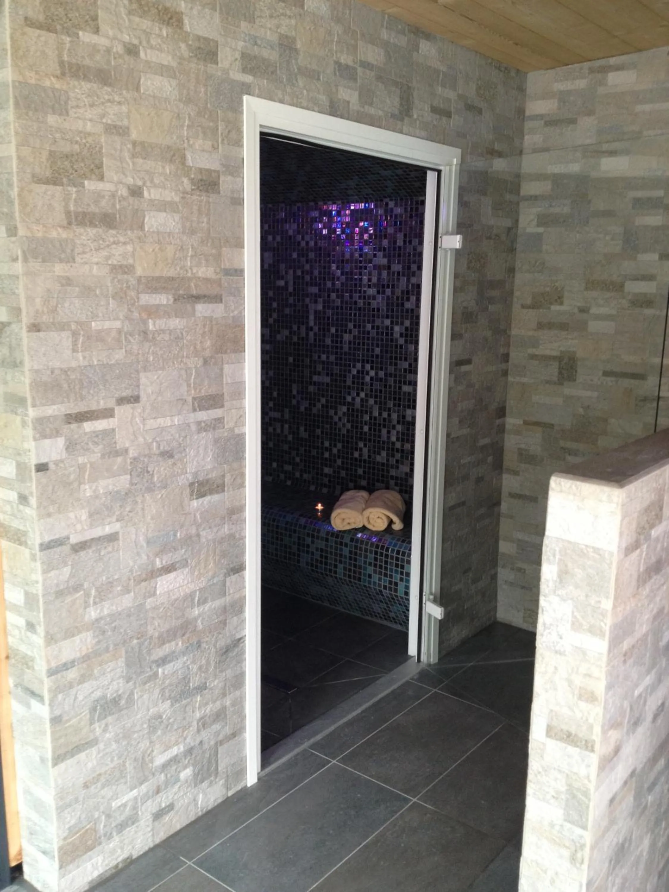 Spa and wellness centre/facilities in Logis Hotel Le Lac