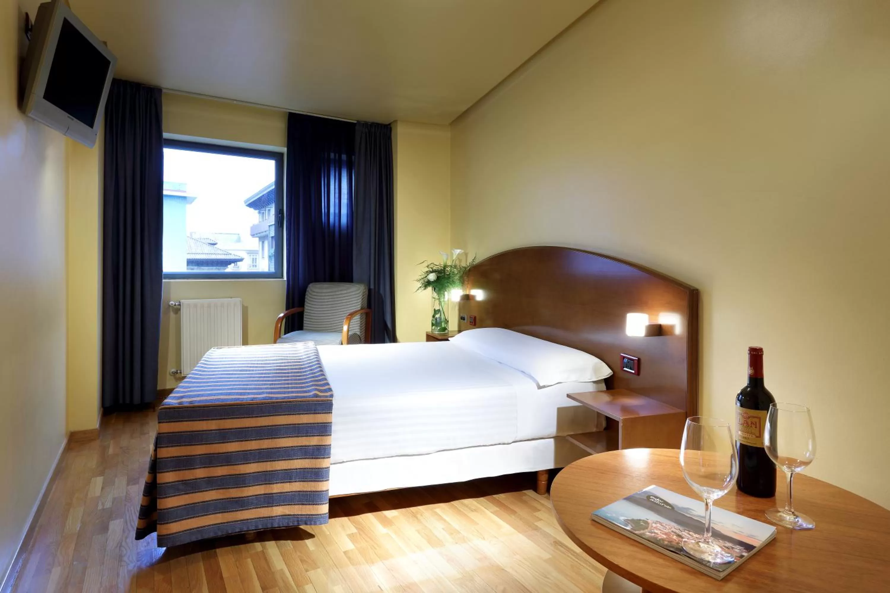 Bed in Exe Hotel El Magistral