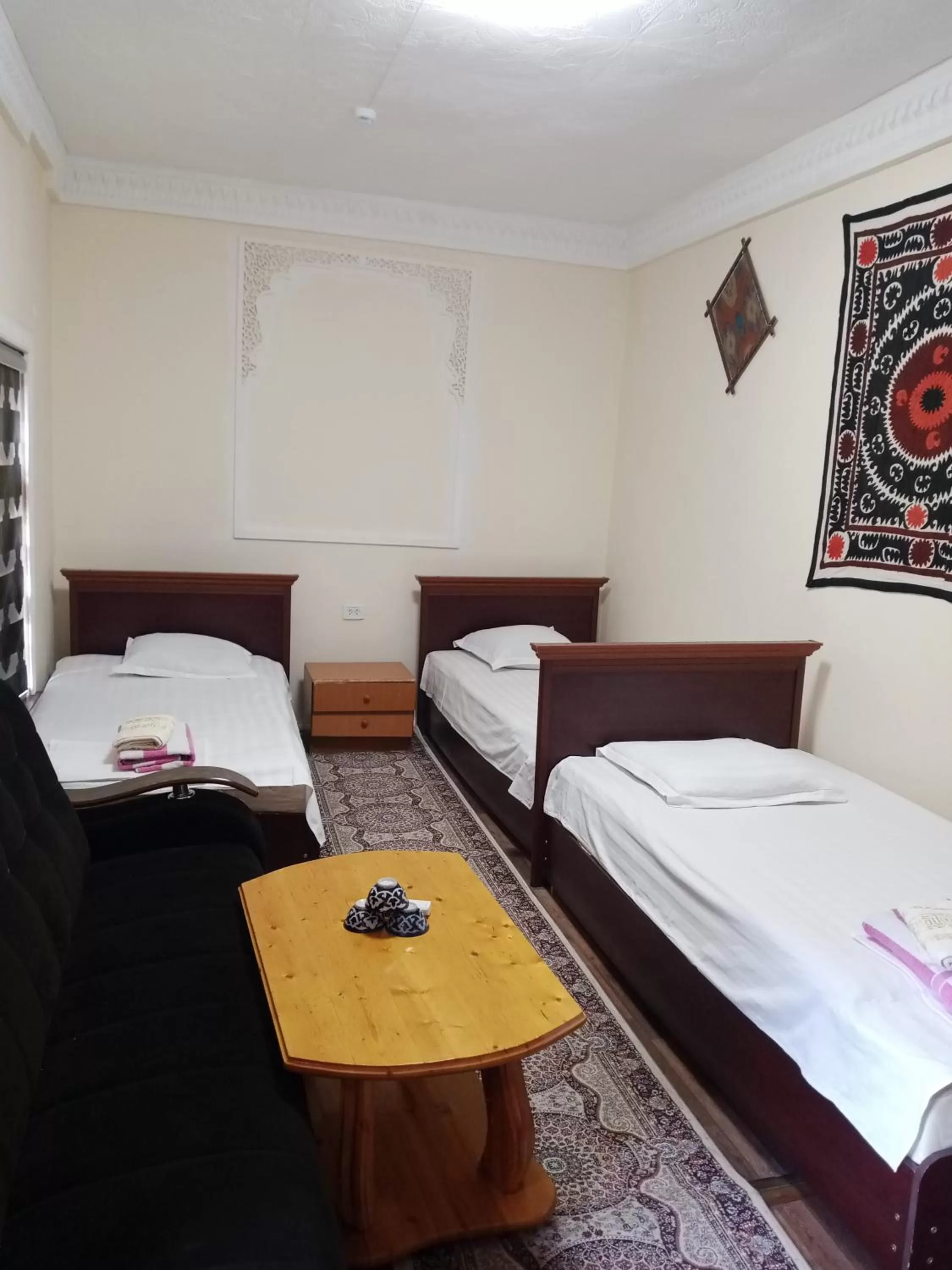 Bed in Best Hotel Nasriddin Navruz 1 Minut way till Old City