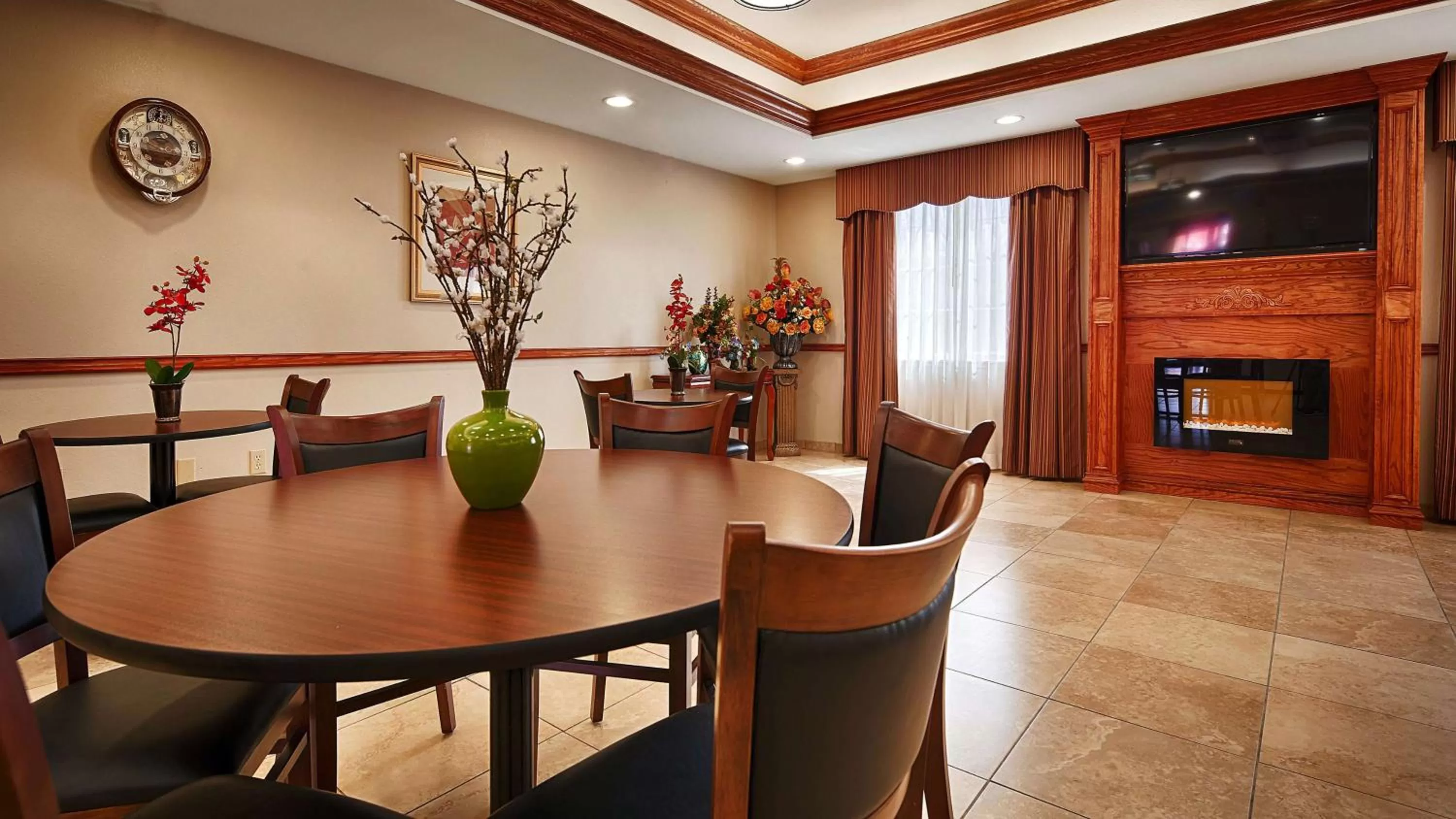 Breakfast in Best Western Plus Monahans Inn and Suites