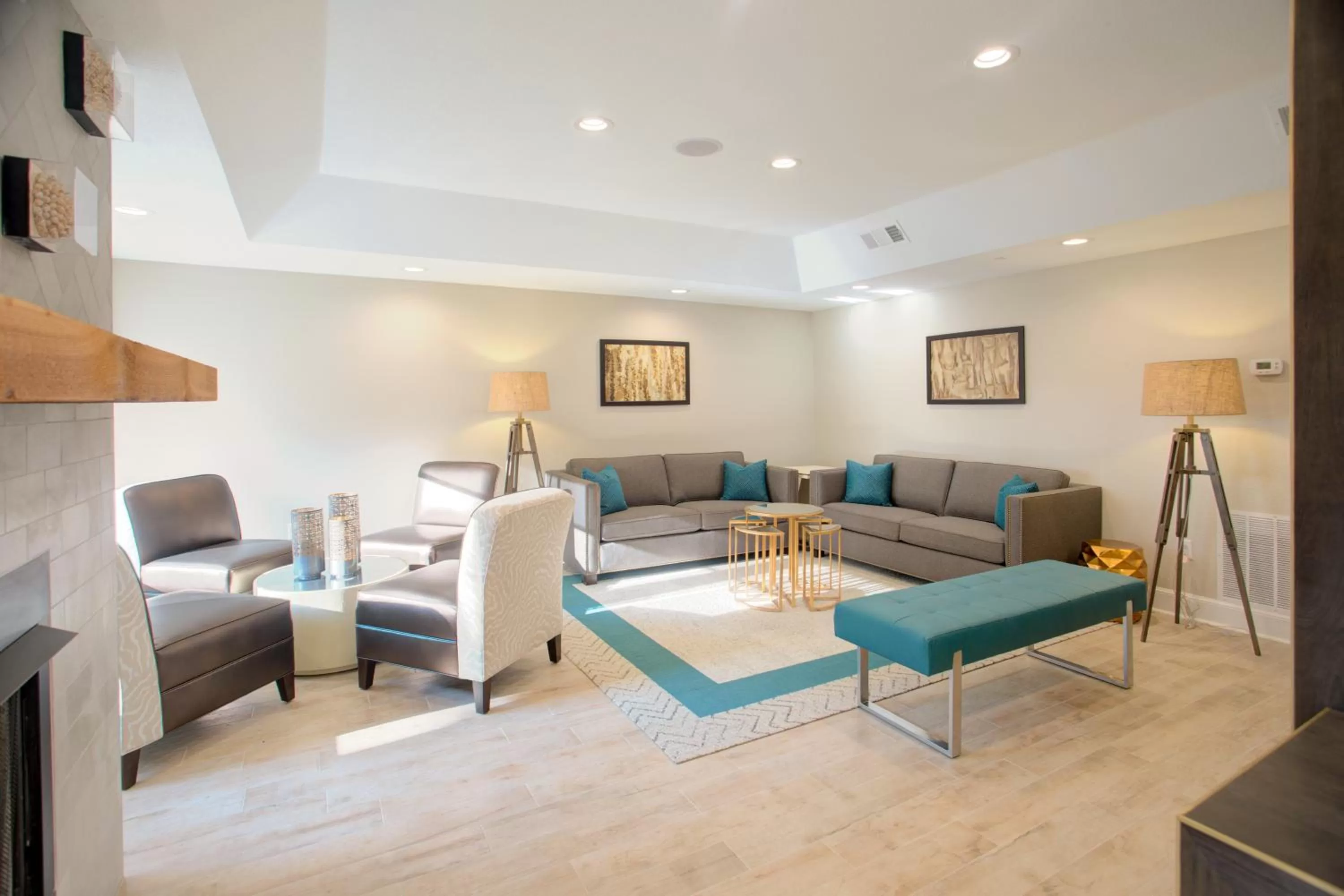 Communal lounge/ TV room in Beachview Club Hotel