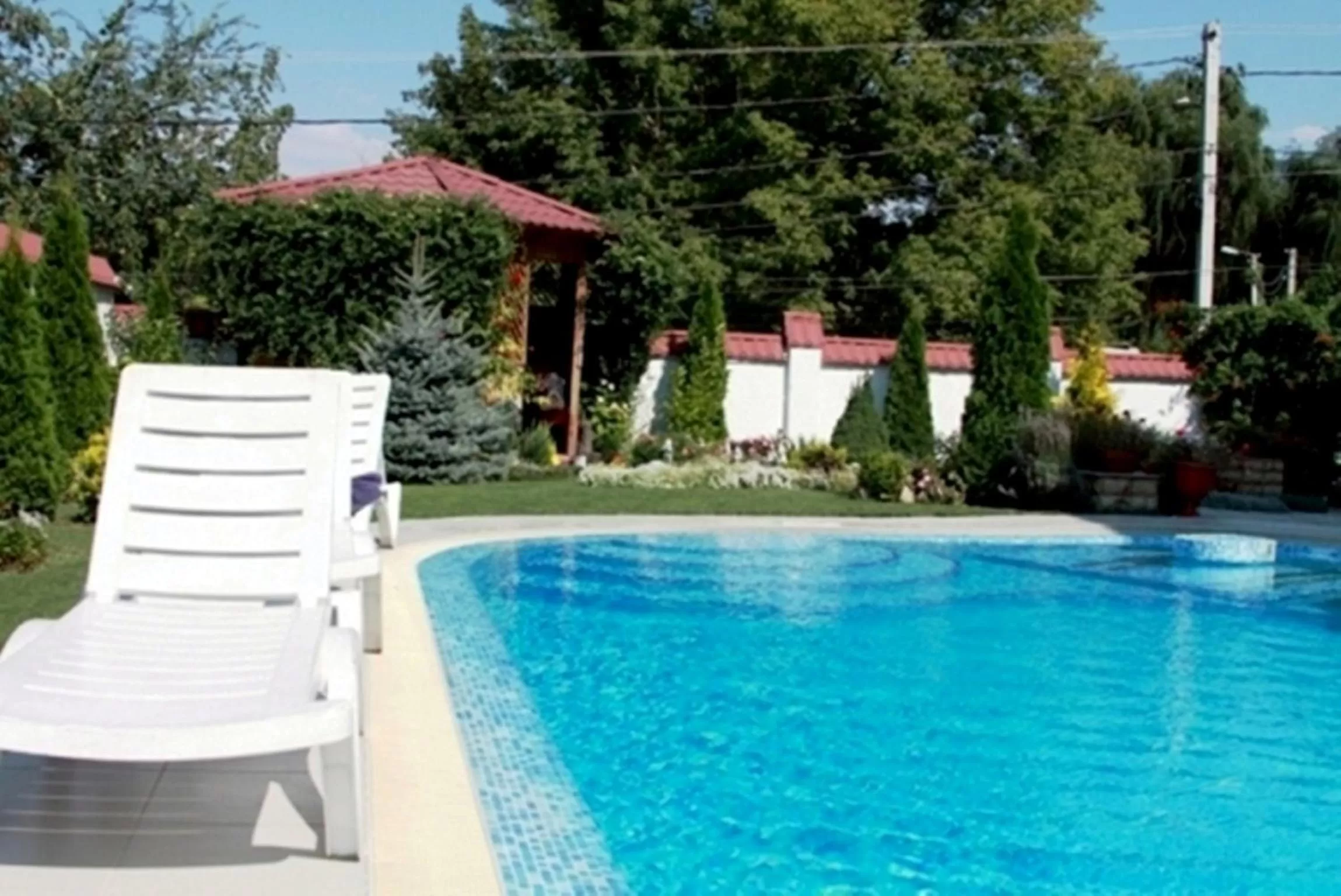 Swimming pool in Edem Hotel
