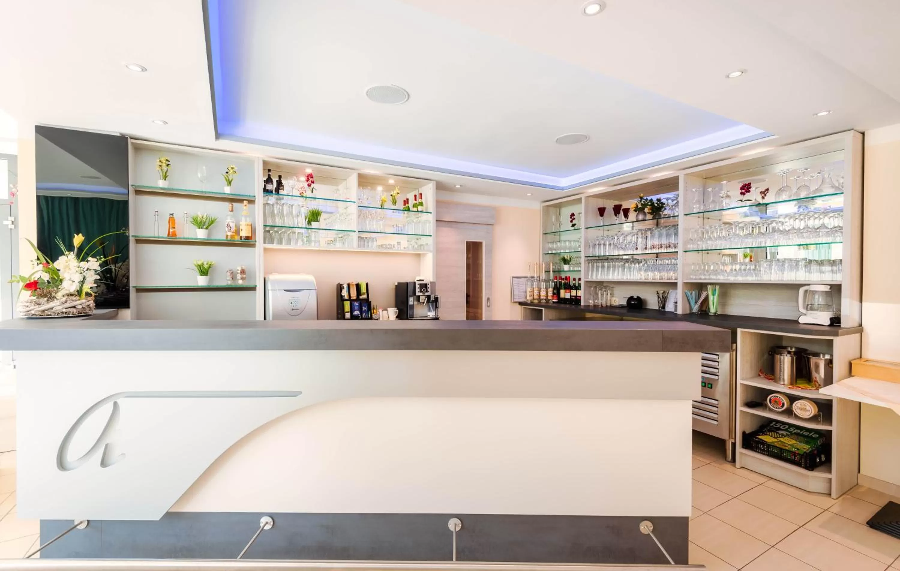 Lounge or bar in ALPHA HOTEL Hermann von Salza