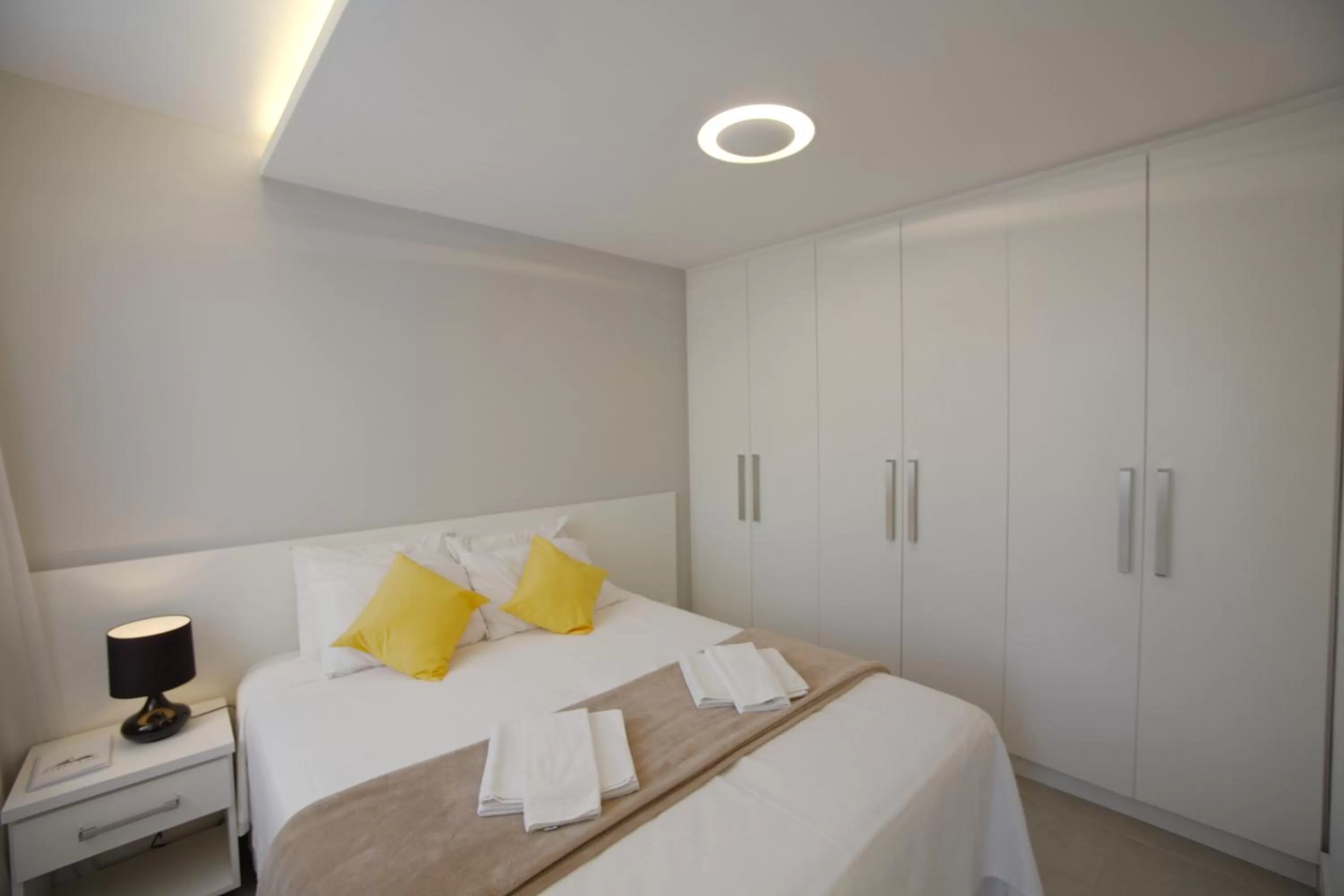 Bed in New Sugar Loft Apartments