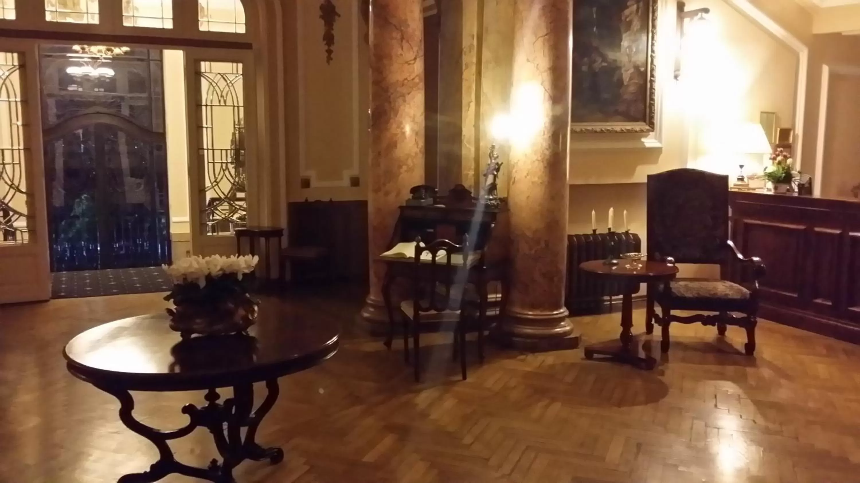 Decorative detail in Grand Boutique Hotel