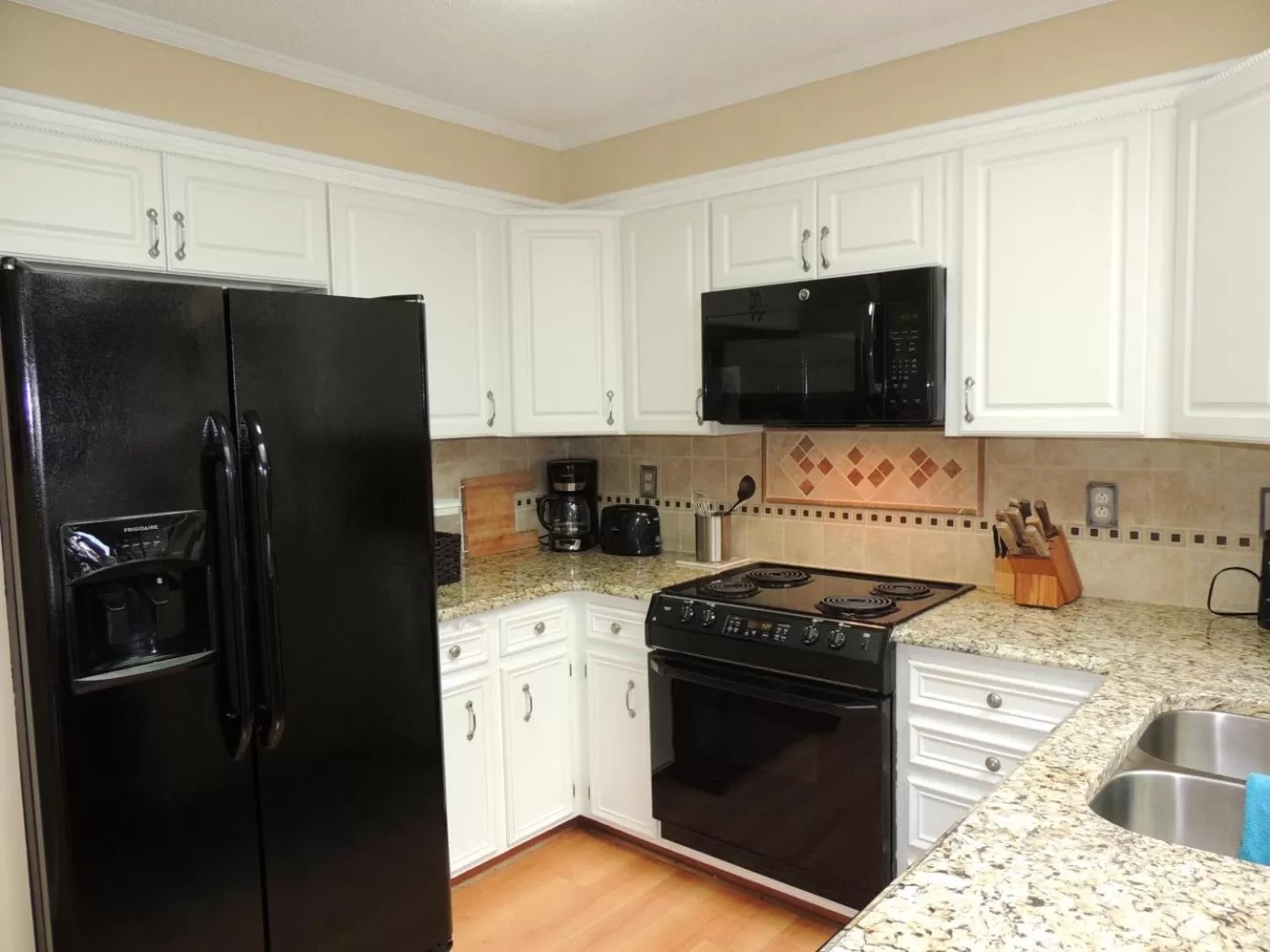 Kitchen or kitchenette in Beach Vacation Condos