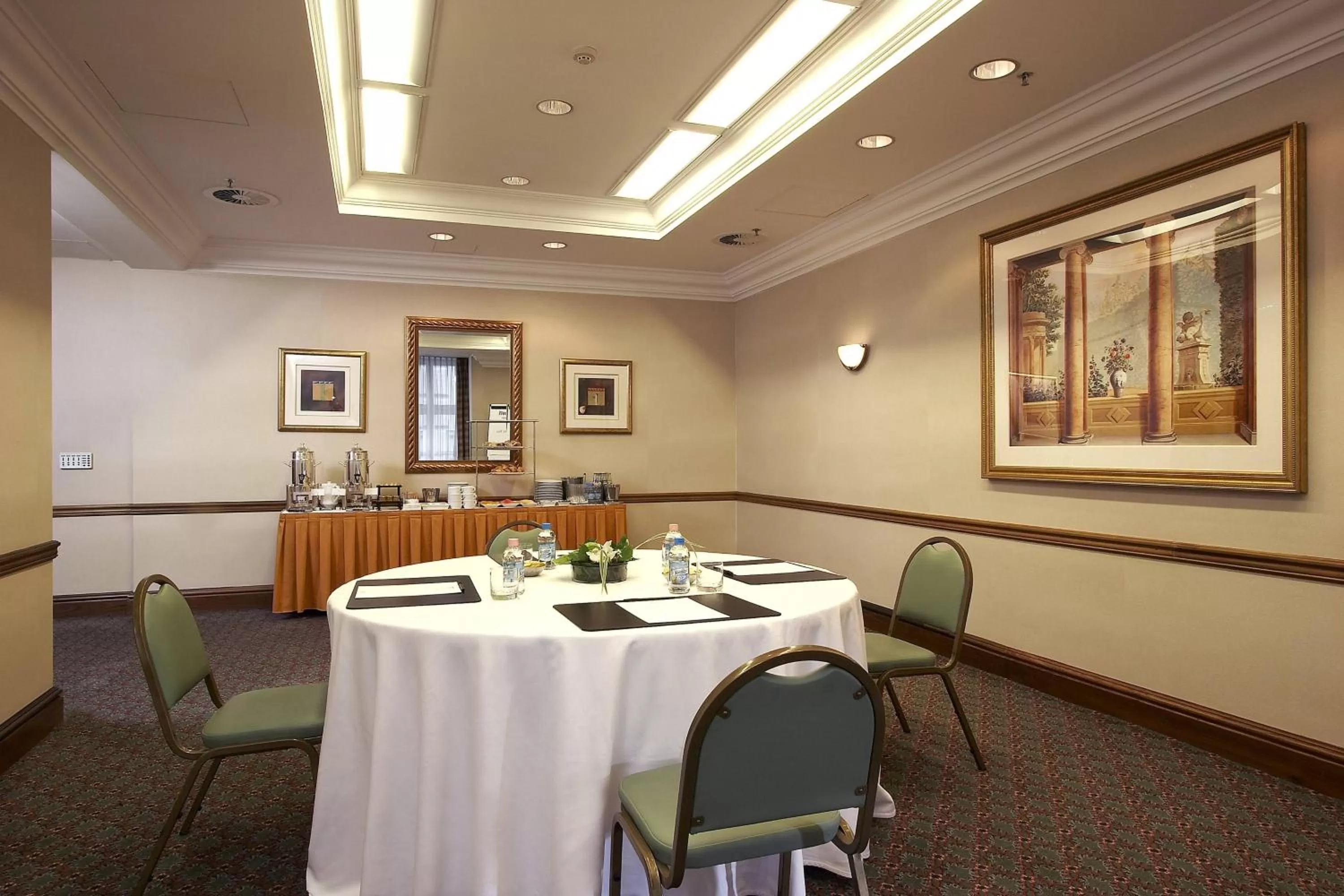 Meeting/conference room in Millennium Court, Budapest - Marriott Executive Apartments