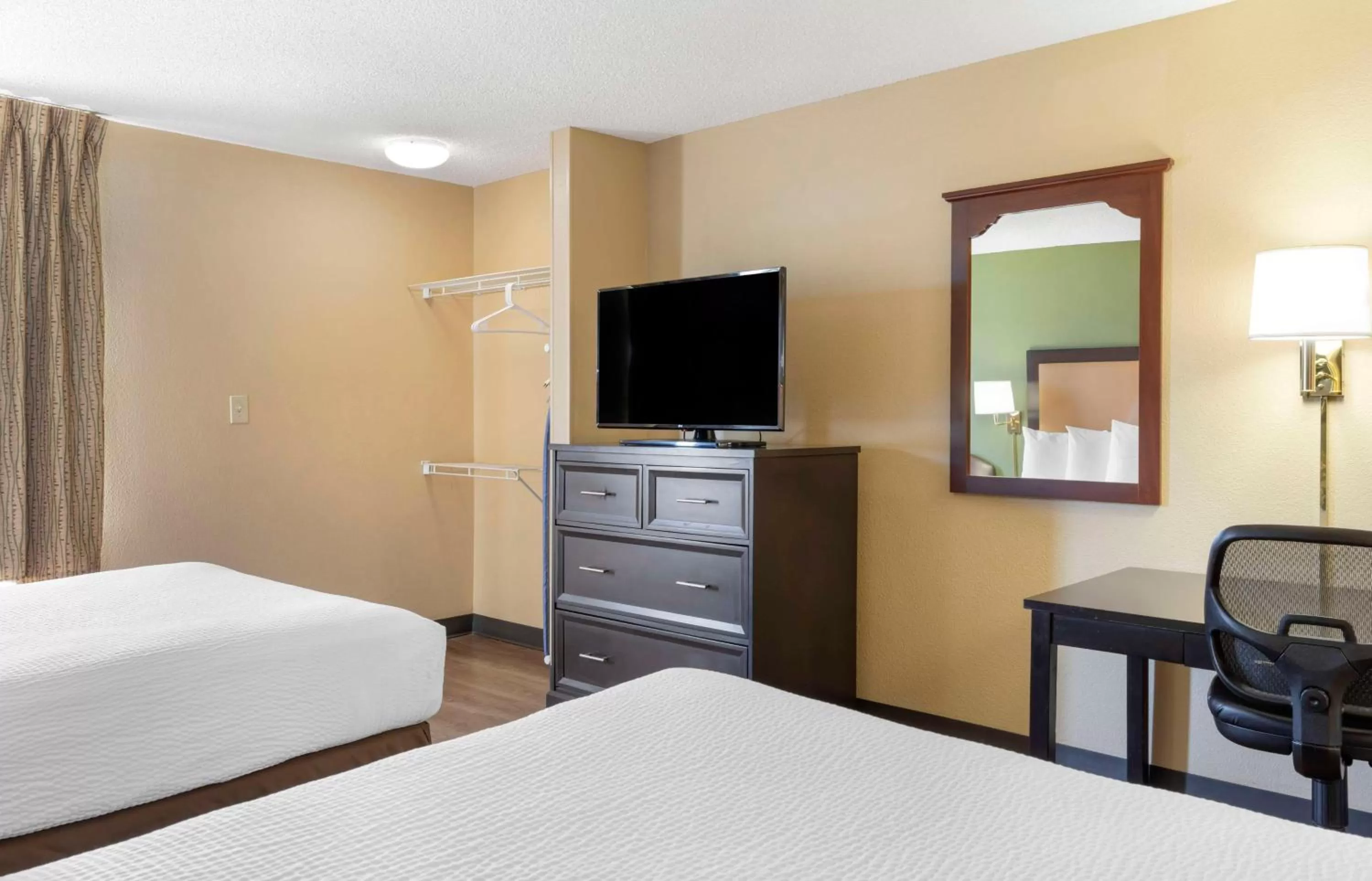 Bedroom, Bed in Extended Stay America Suites - Stockton - Tracy