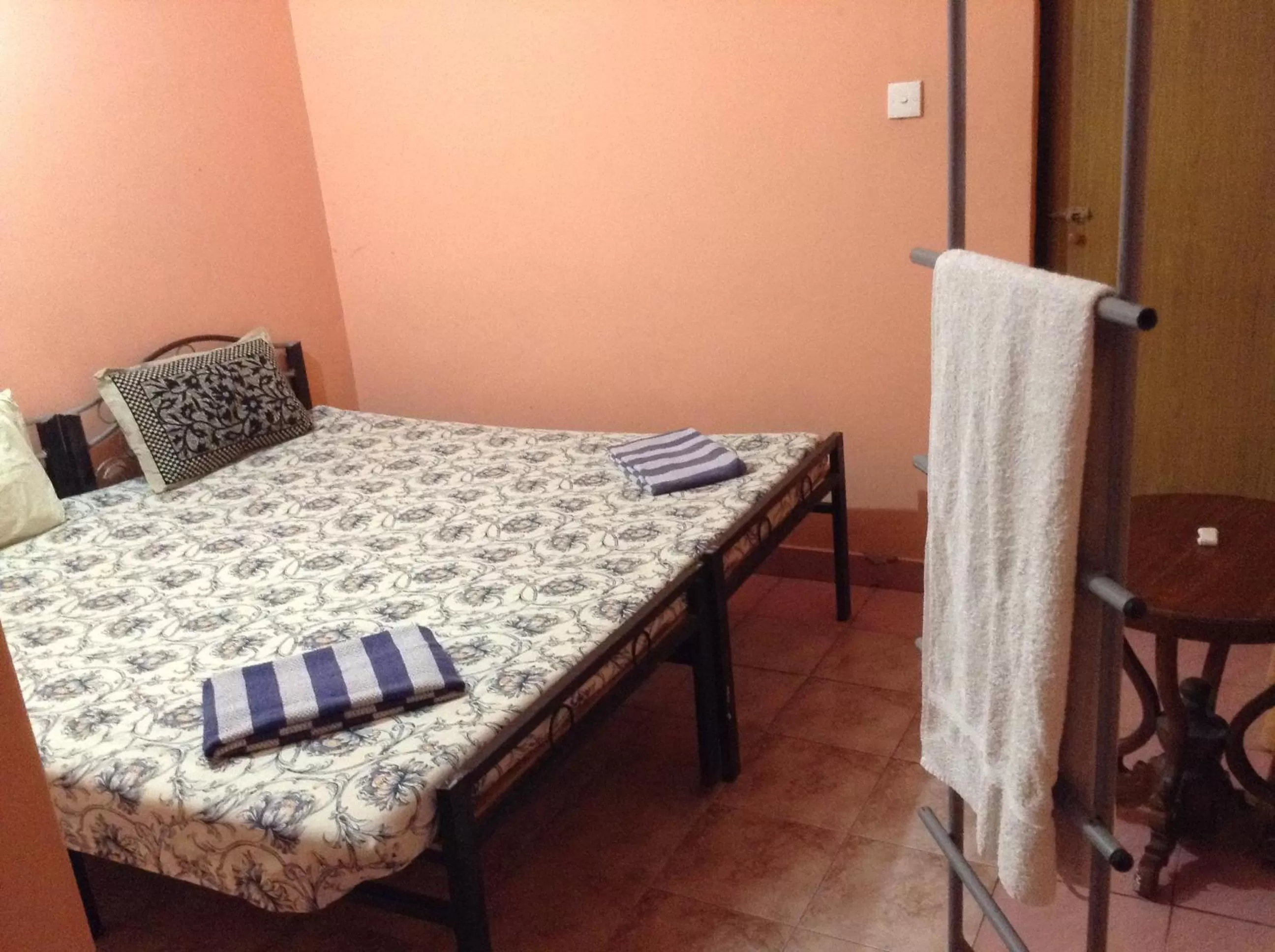 Bed in Sunshine Hotel