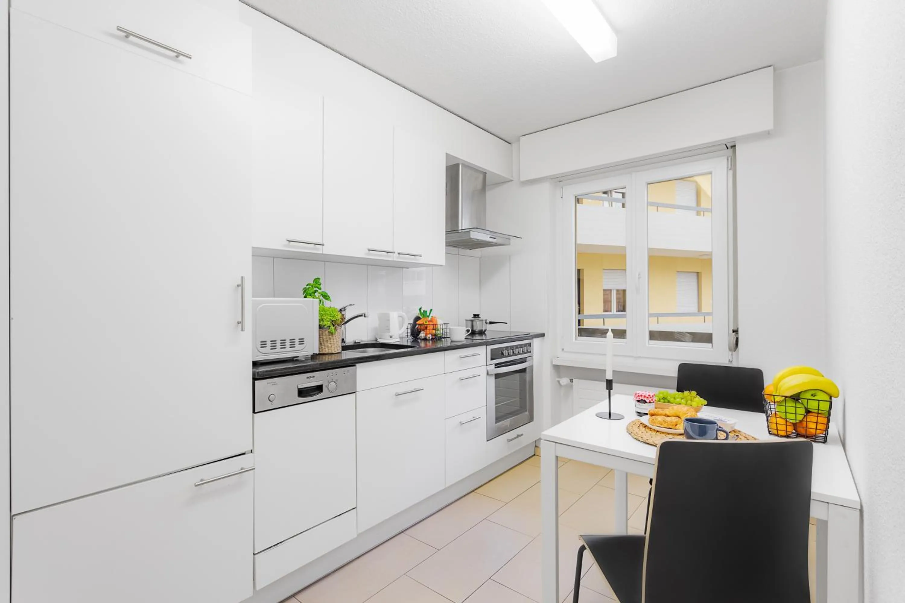 Kitchen or kitchenette in Swiss Star Zurich Oerlikon - Self Check-In