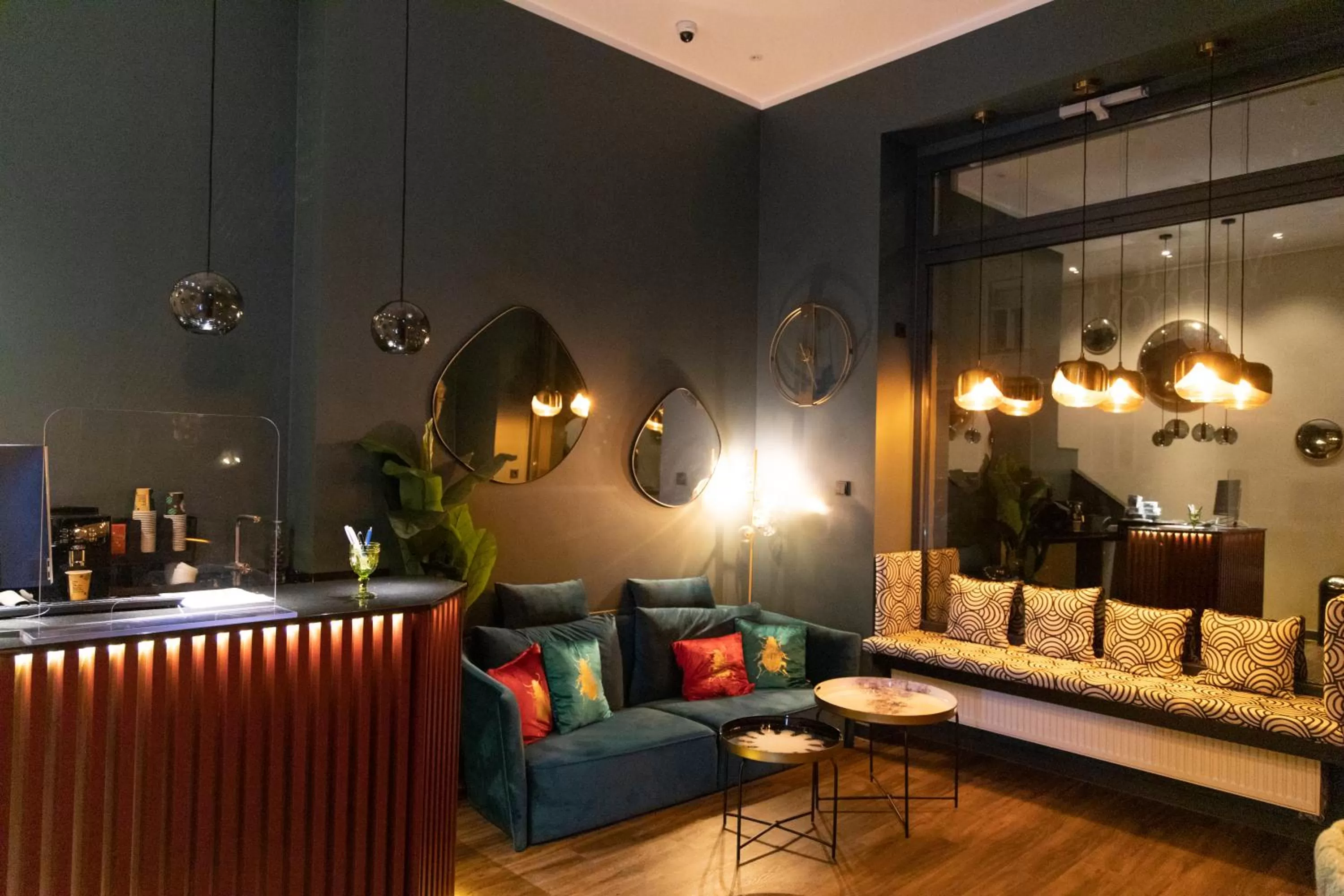 Lobby or reception in Munich Rooms Hotel