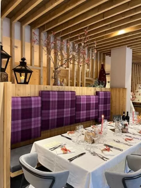 Restaurant/places to eat in Hotel Nevada