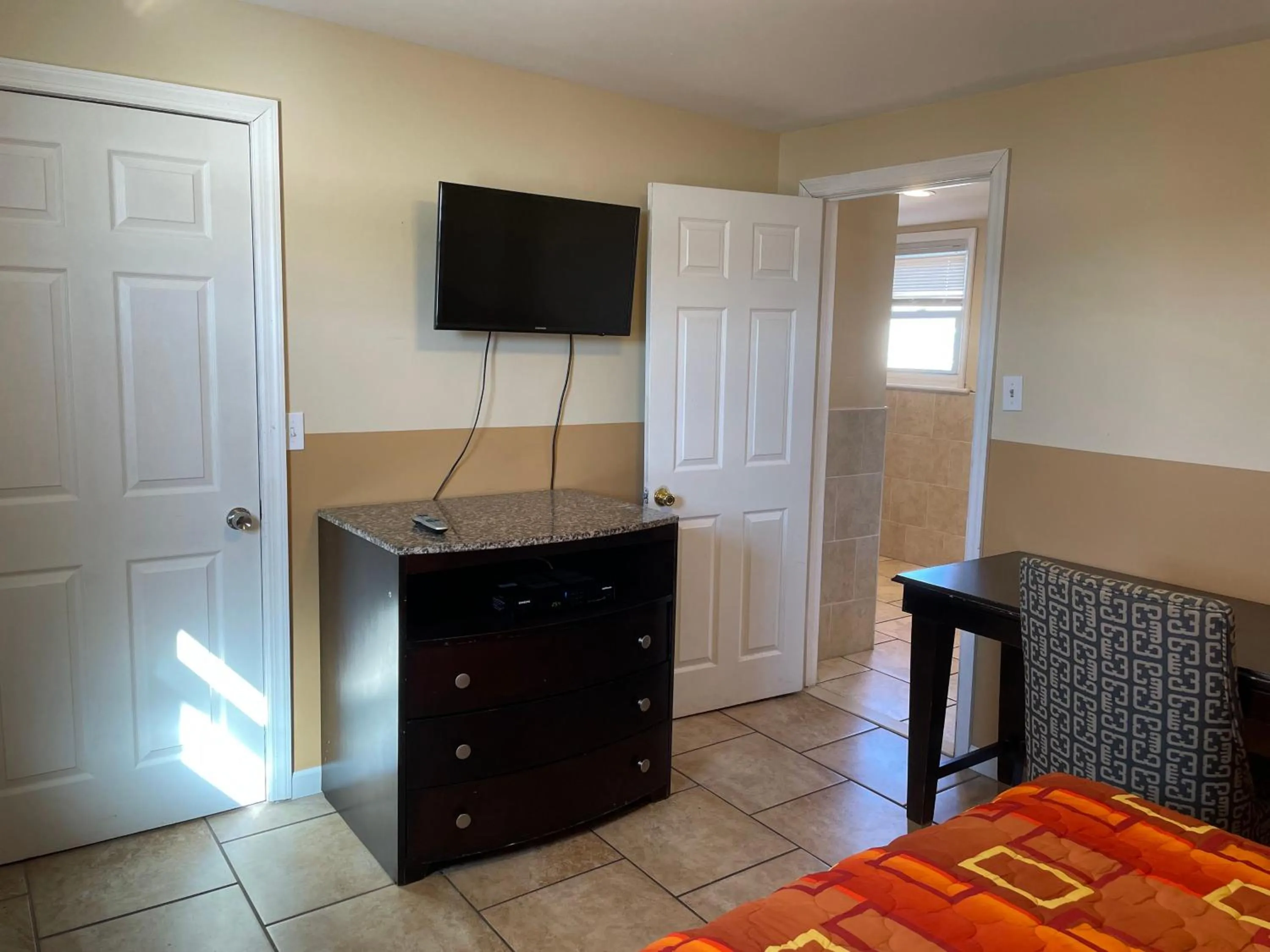 TV and multimedia in Anchor Motel