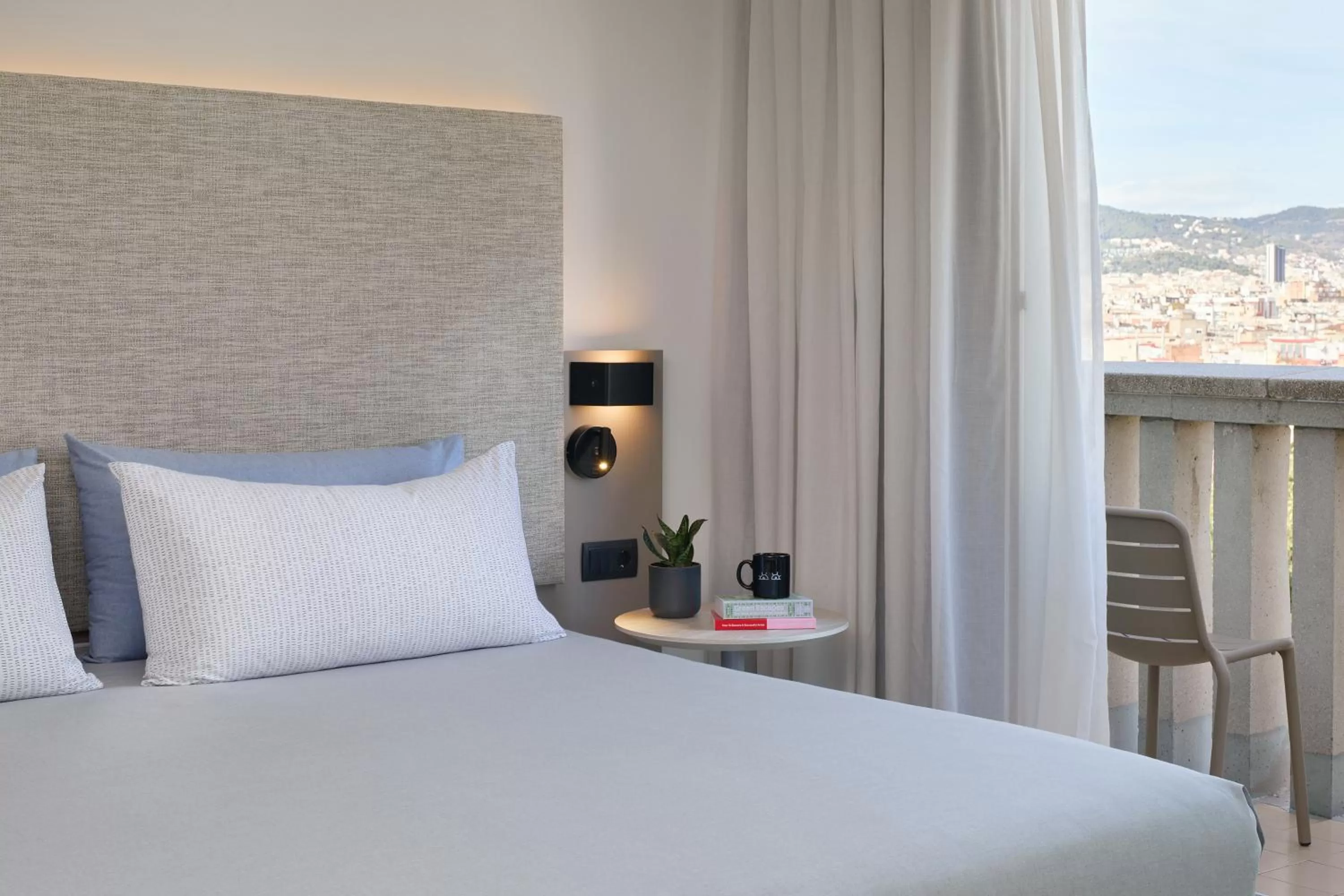 Bed in INNSiDE by Meliá Barcelona Apolo