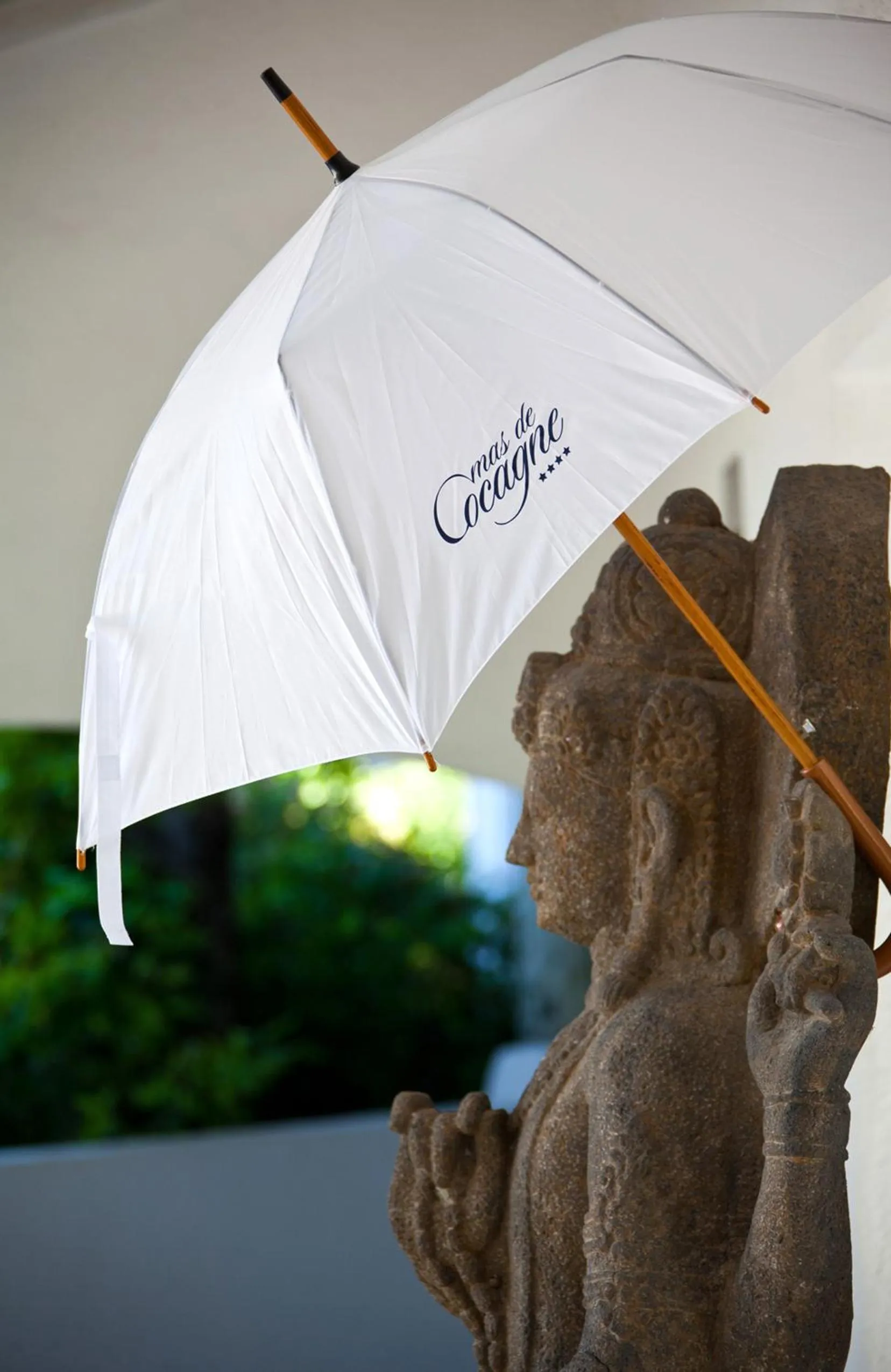 Decorative detail in Le Mas de Cocagne