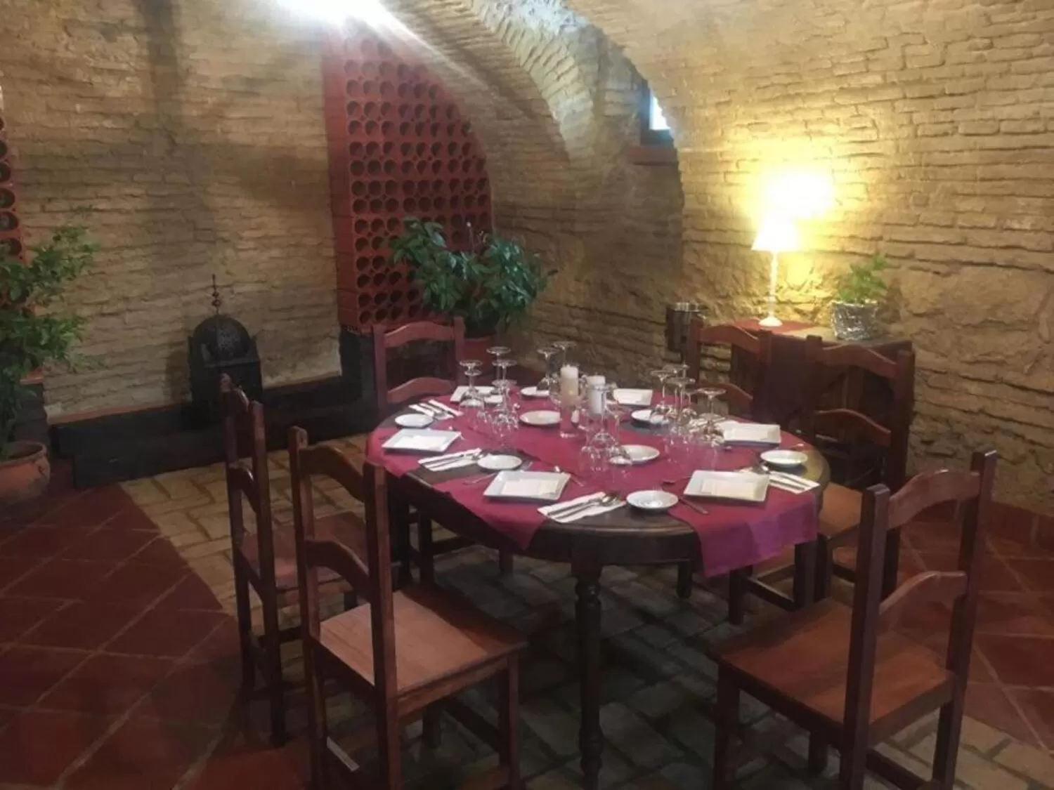 Restaurant/places to eat in Hotel Plateros