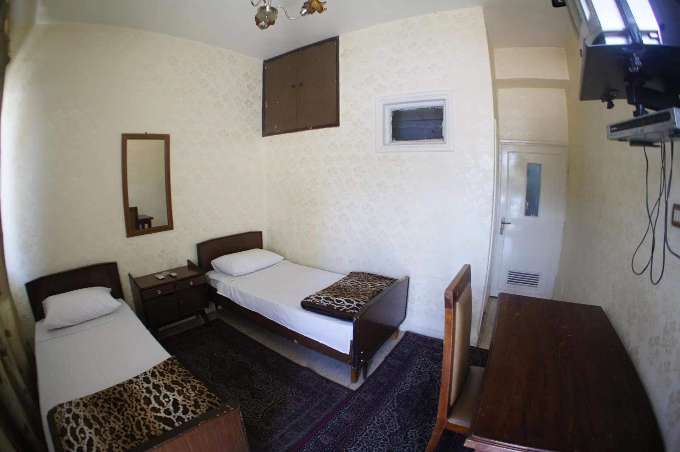 Bed in Sun Rise Hotel & Hostel & Tours