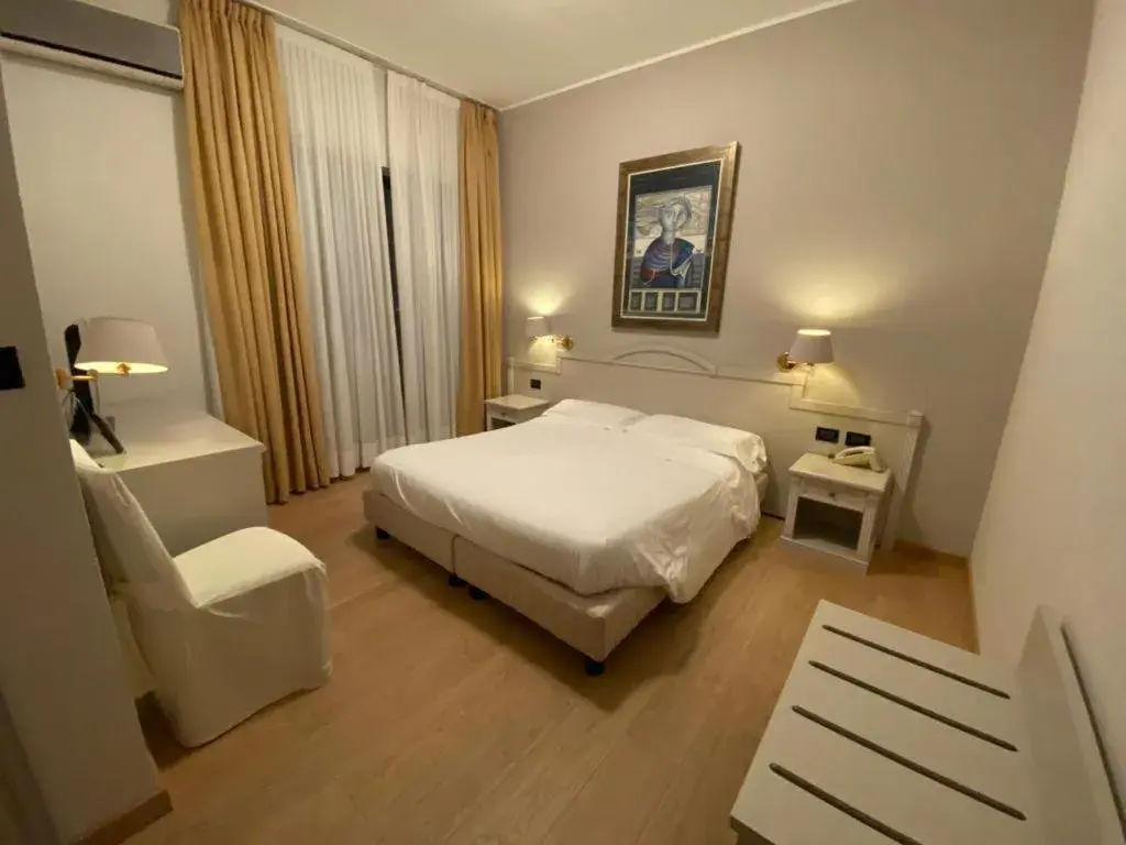 Superior Double Room in Hotel Cinzia Ristorante Christian e Manuel Superior Double Room in Hotel Cinzia Ristorante Christian e Manuel