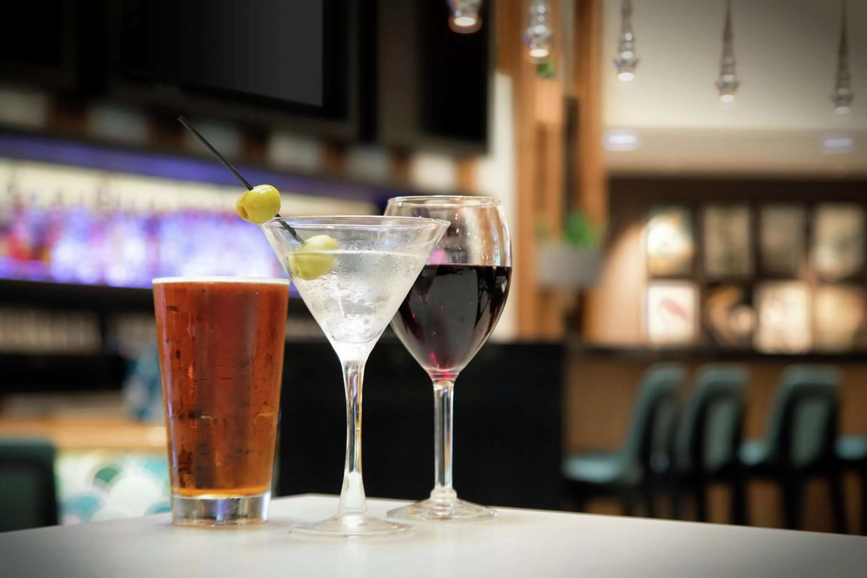 Lounge or bar in Embassy Suites by Hilton Orlando Airport