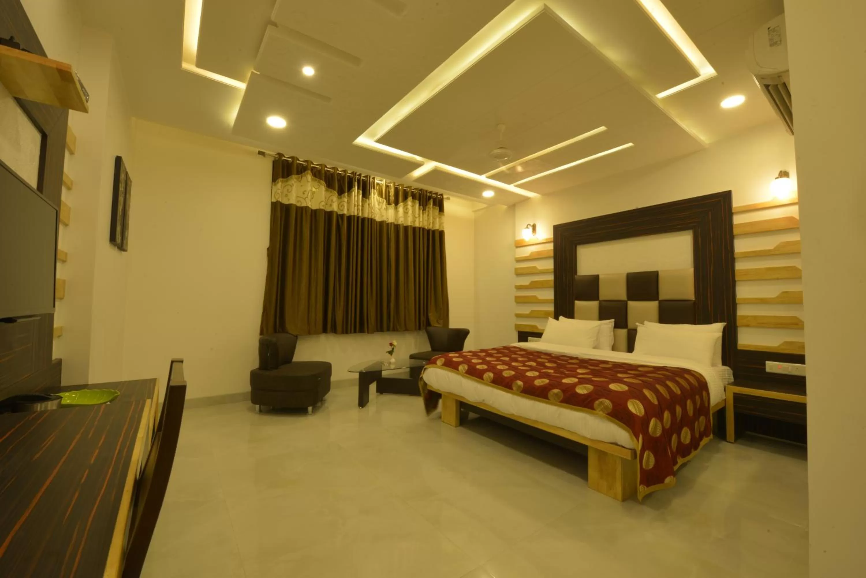 Bed in Hotel JP International