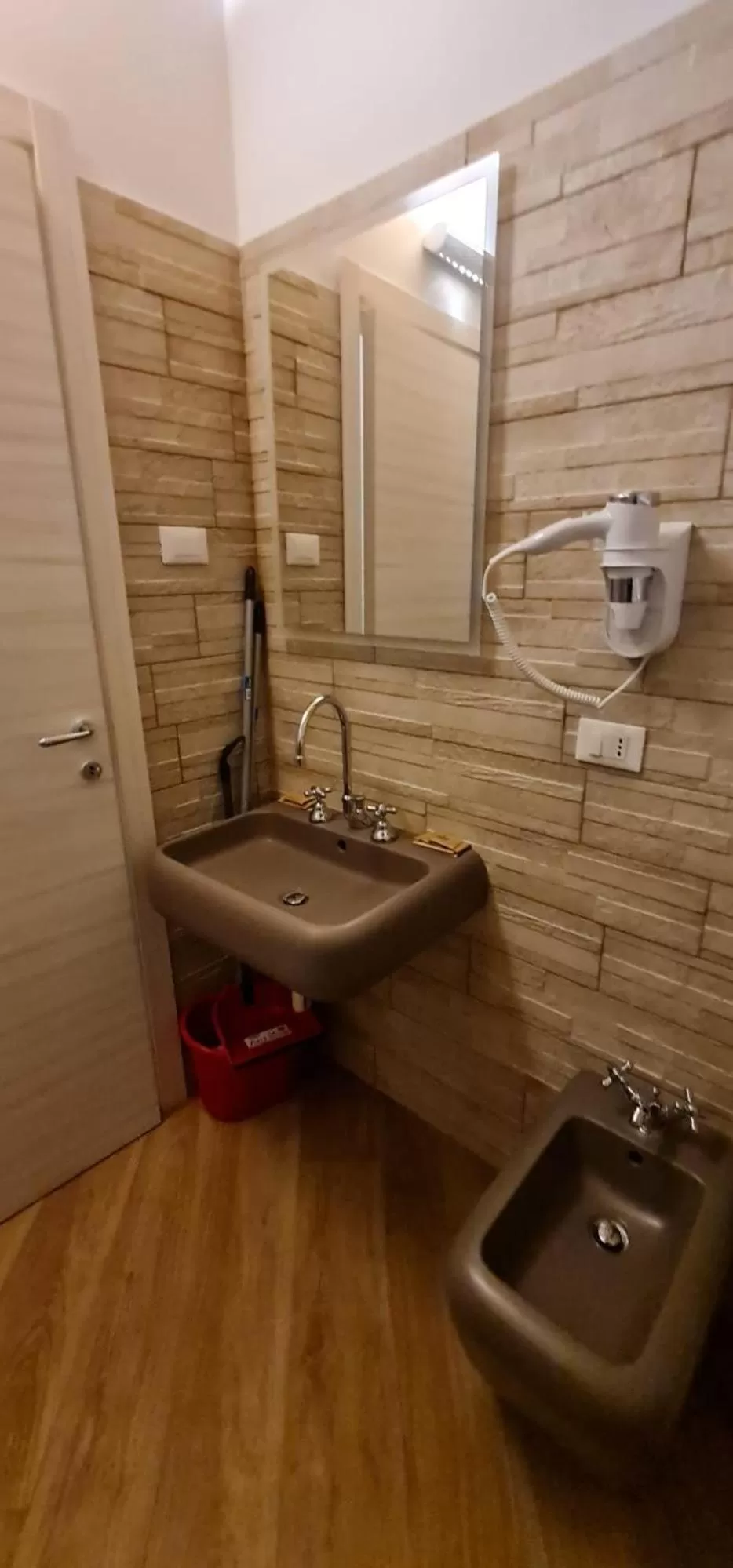 Bathroom in IL MASCHERONE